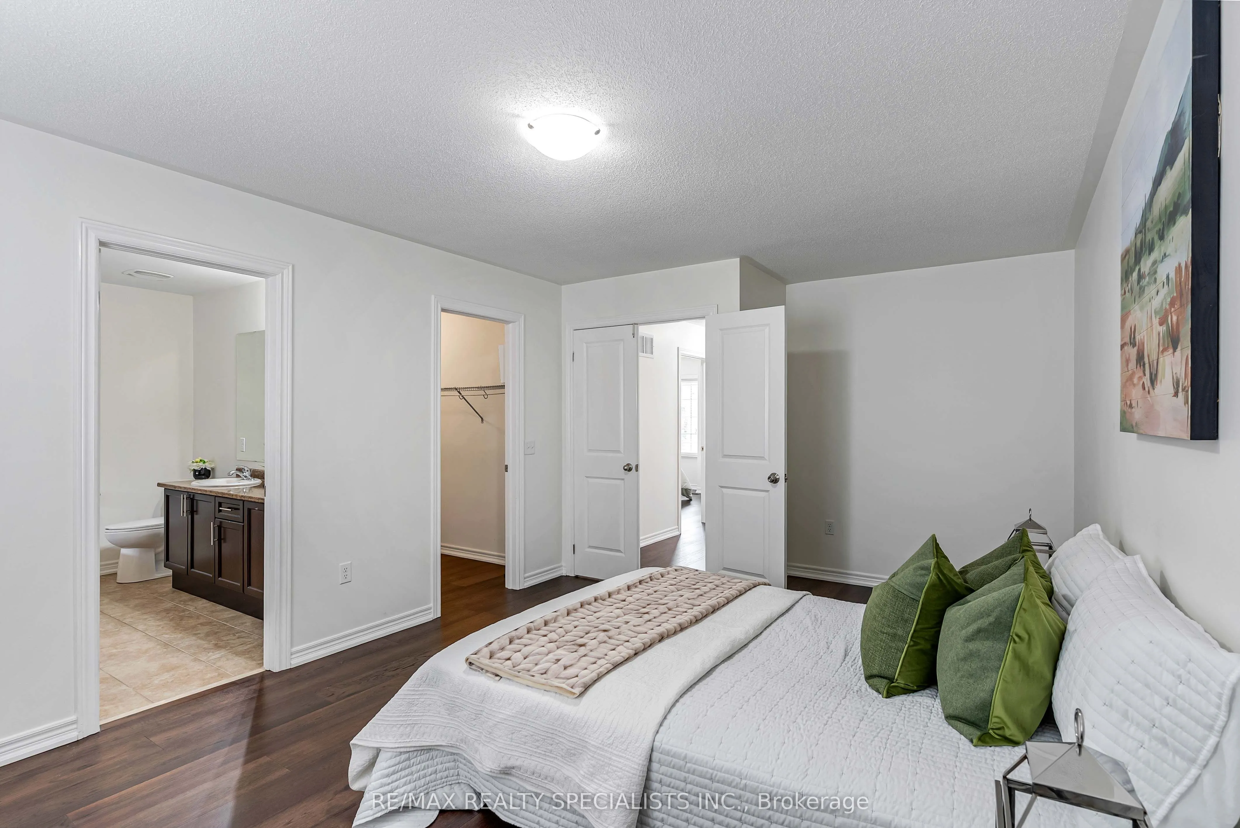 19 White Ash Road