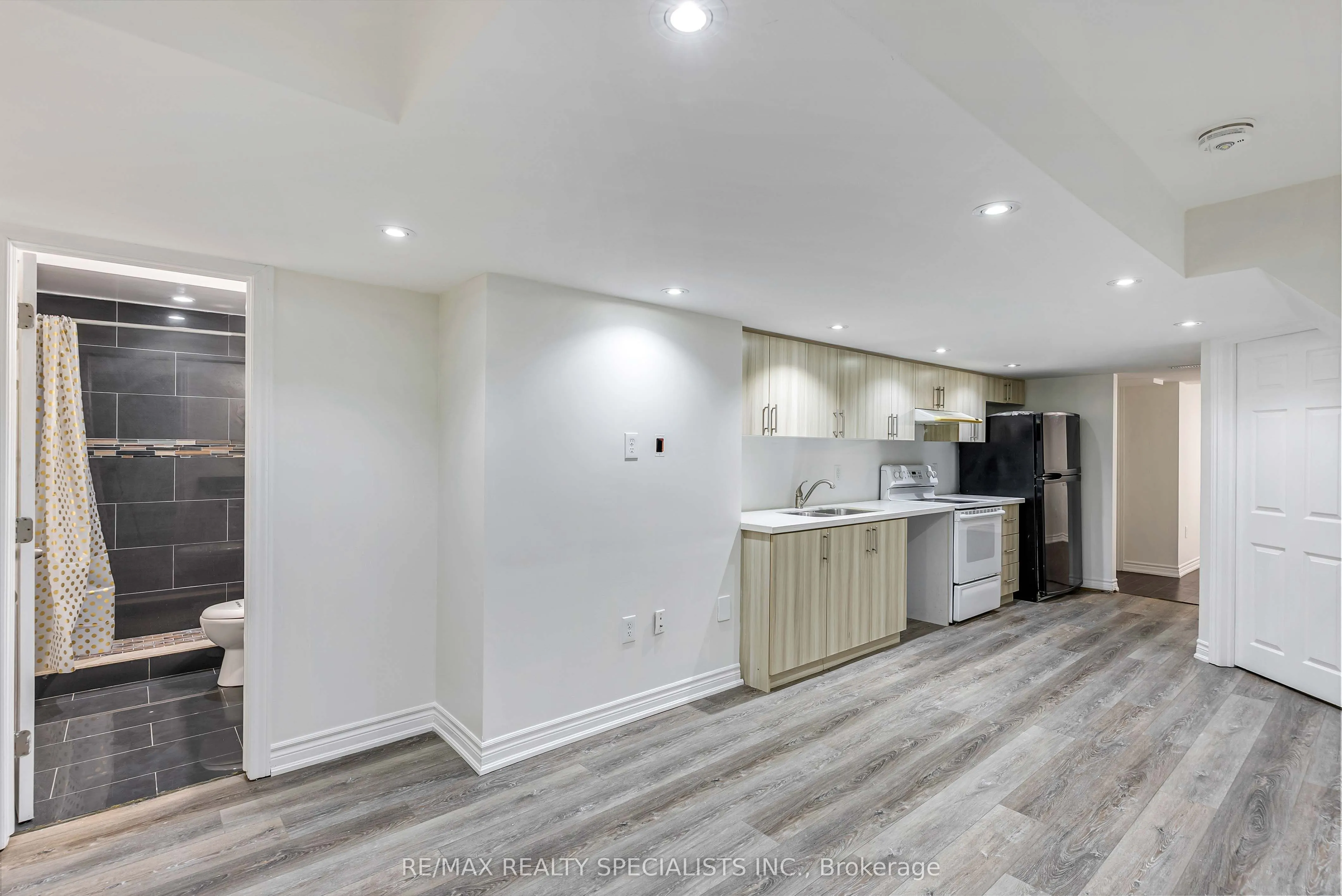 19 White Ash Road