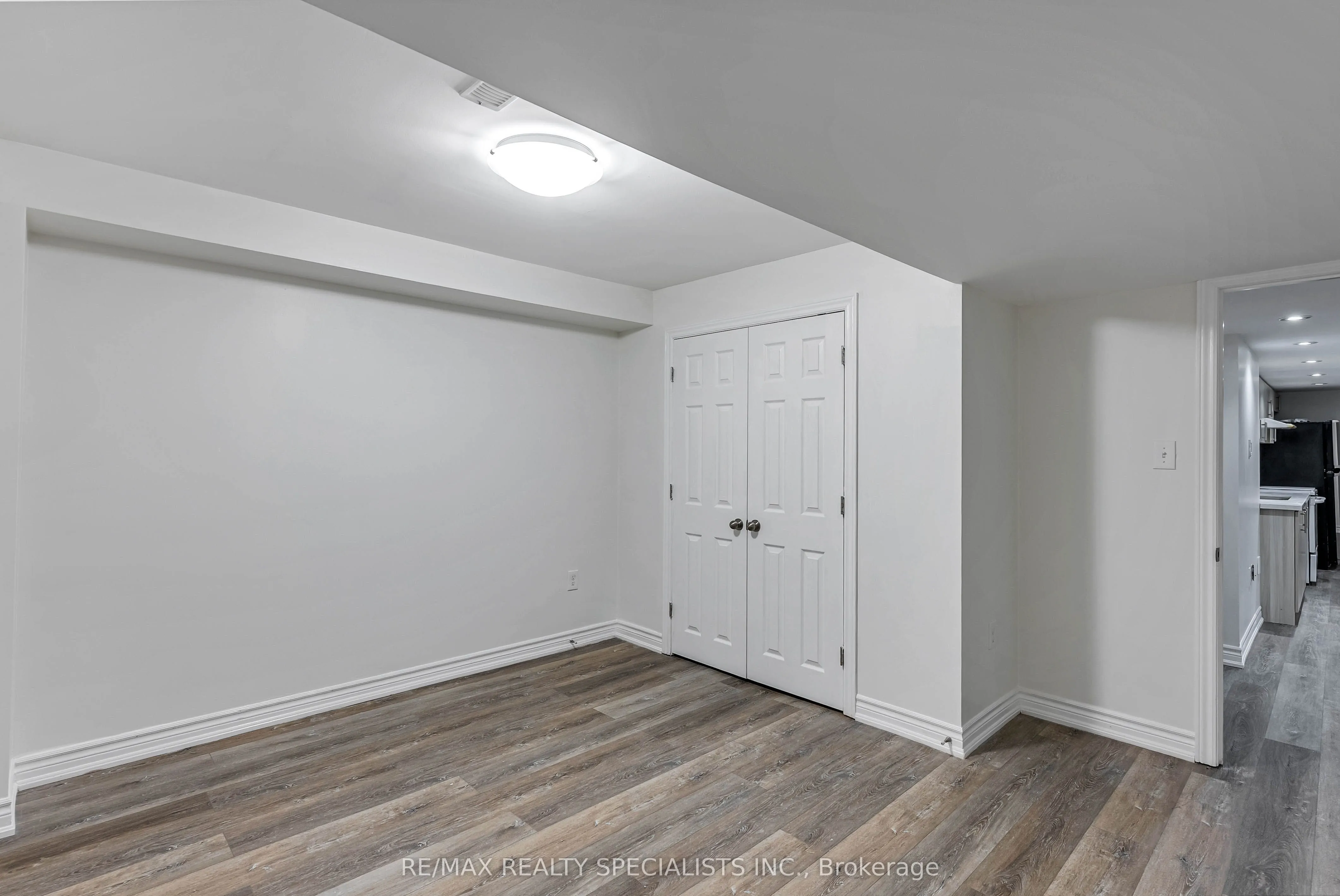 19 White Ash Road