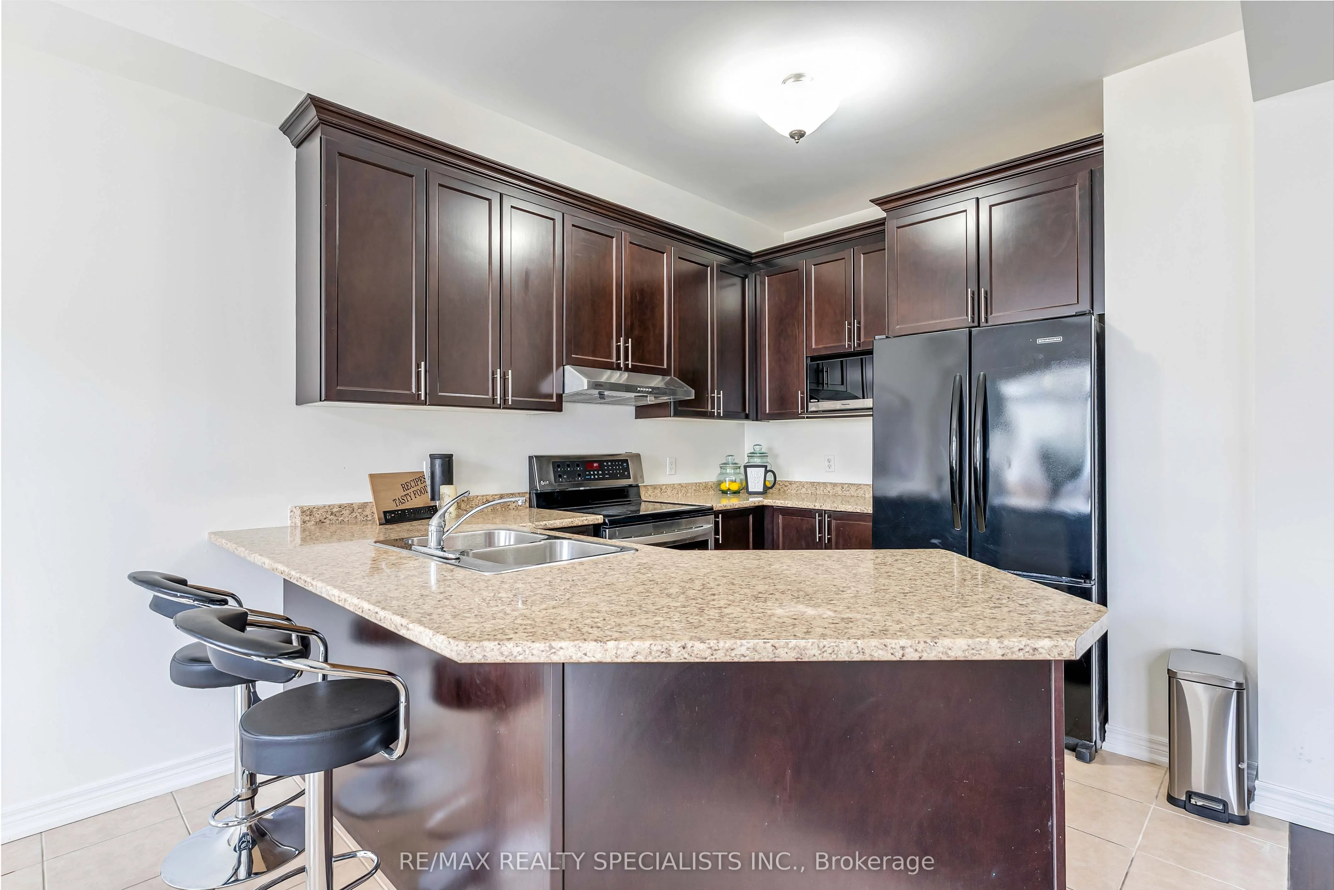 19 White Ash Road