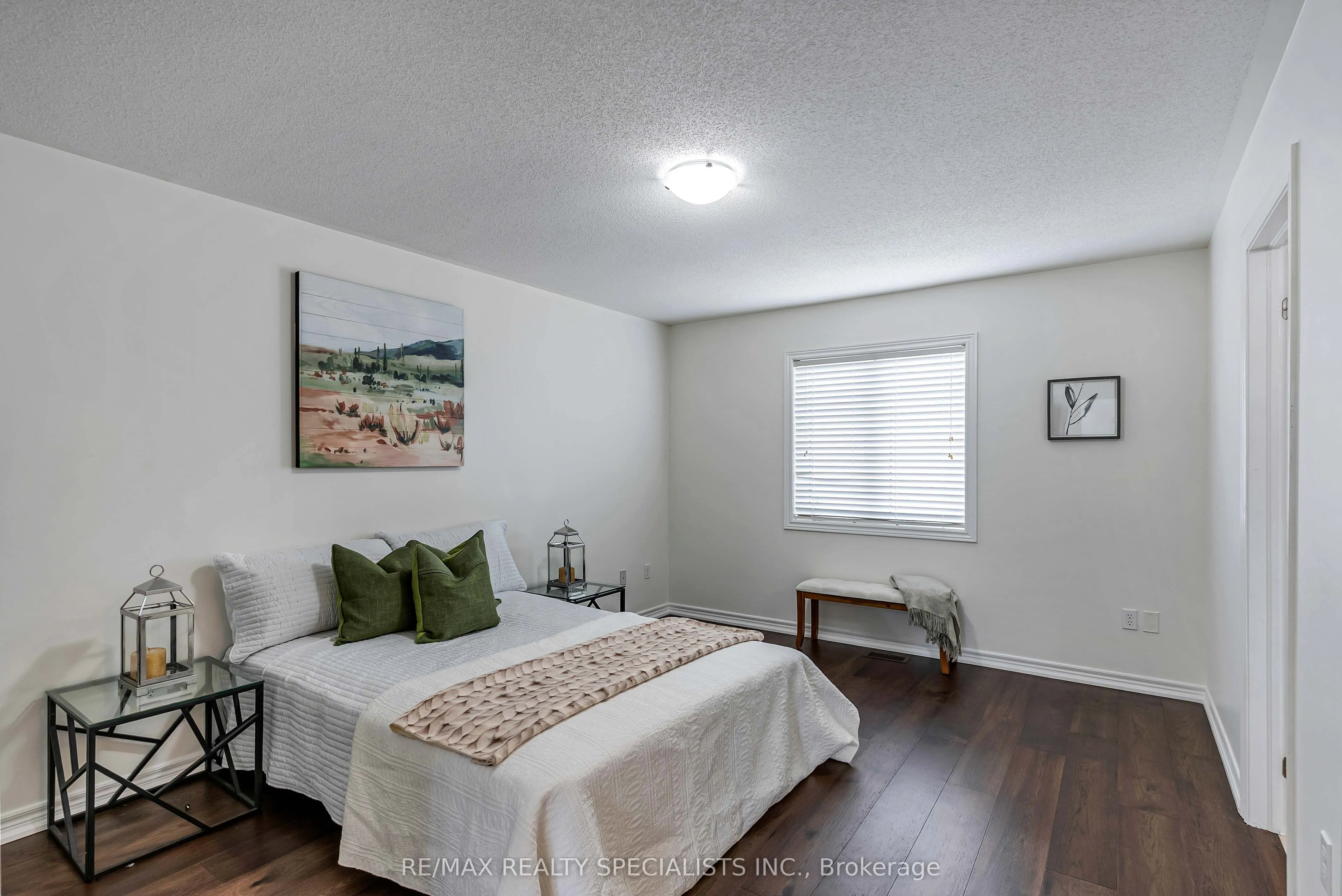 19 White Ash Road
