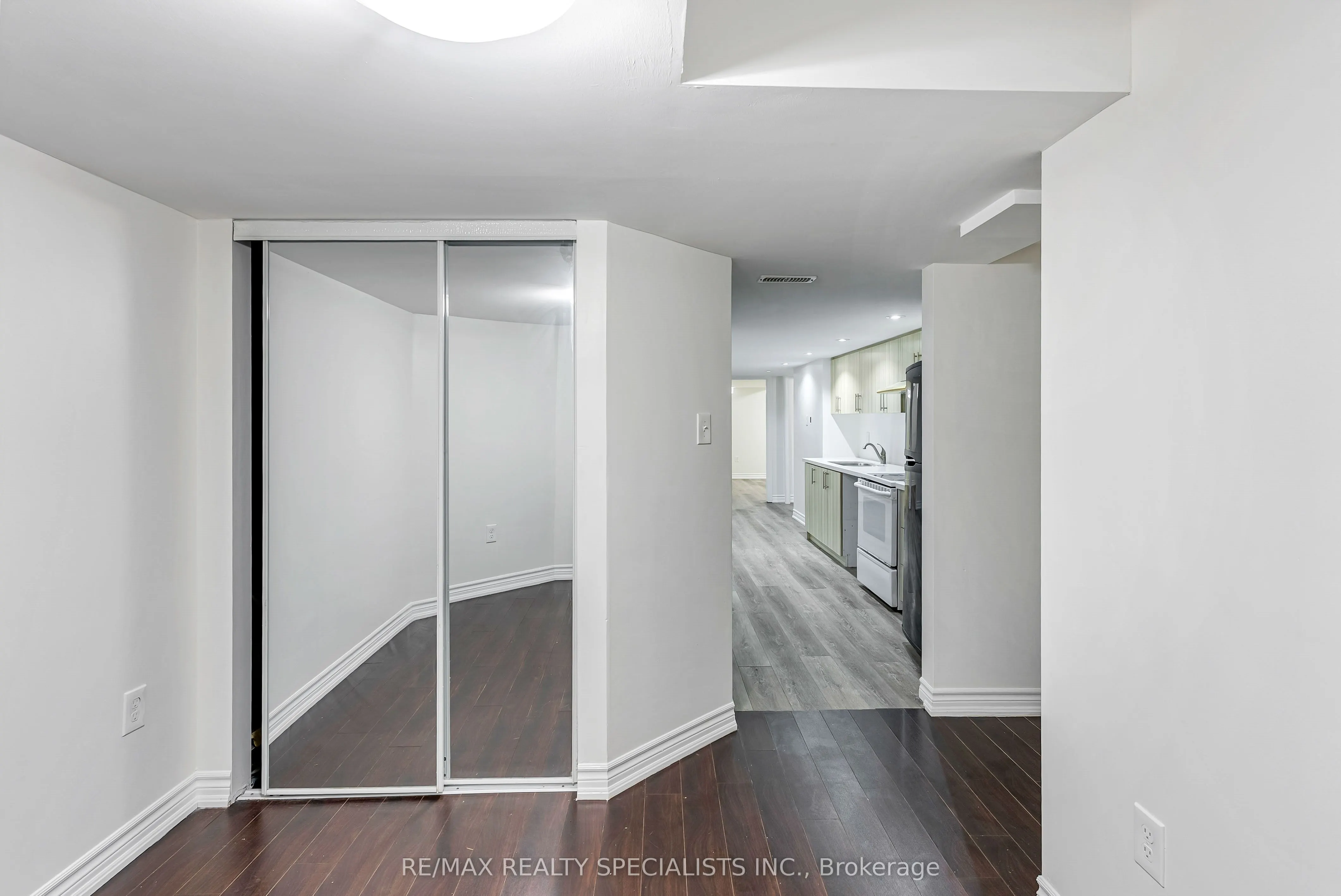 19 White Ash Road