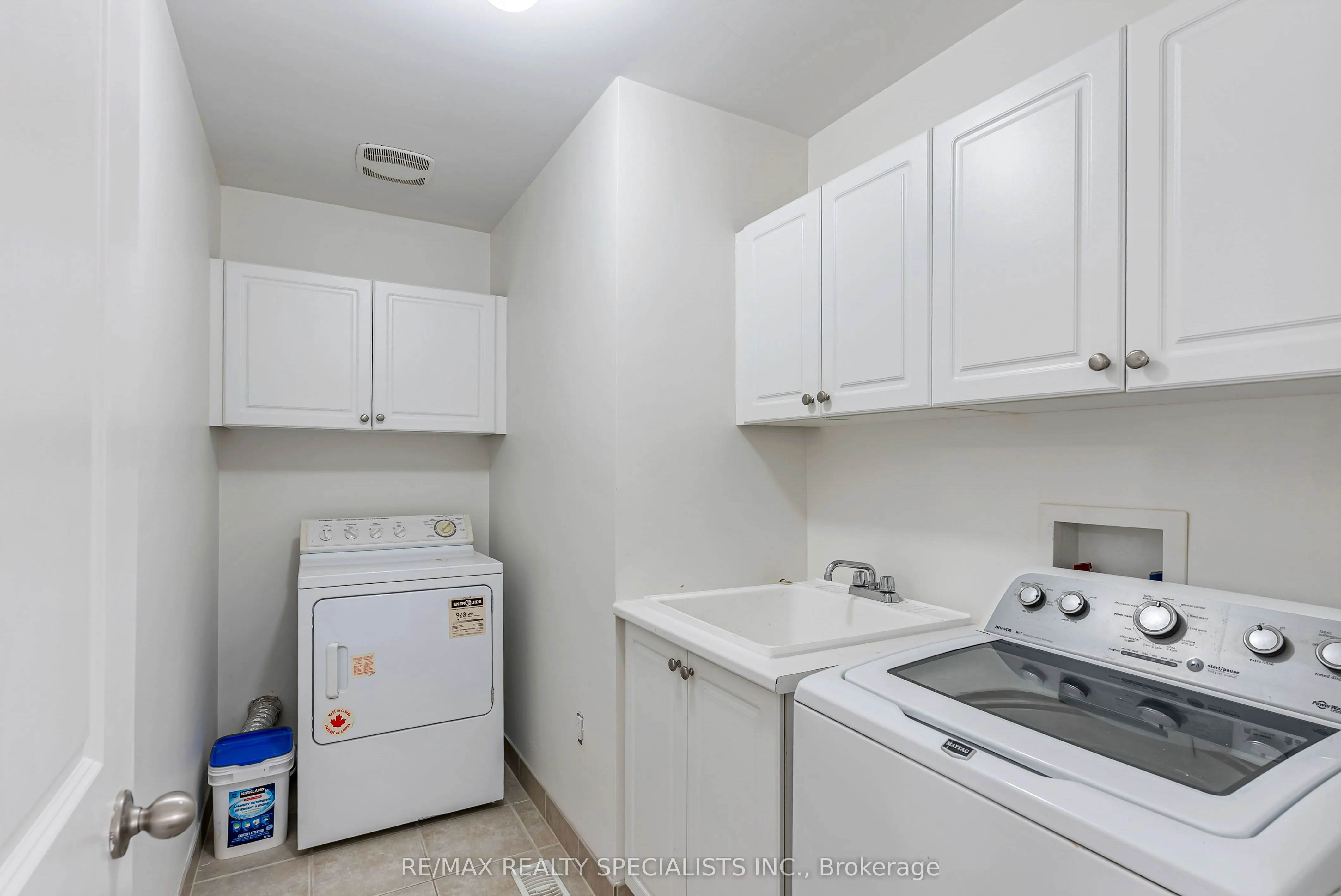 19 White Ash Road