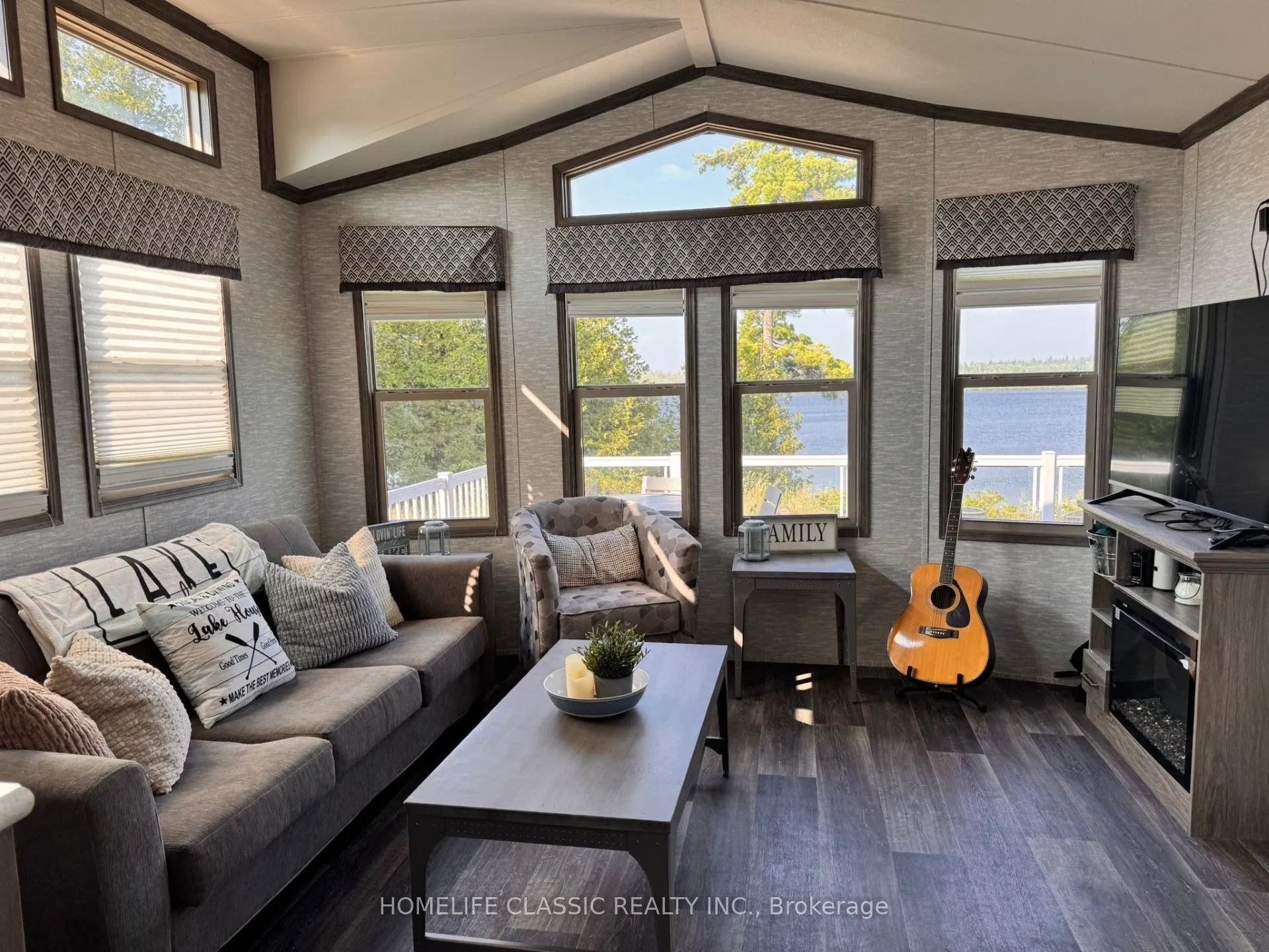 2612 Victoria Road