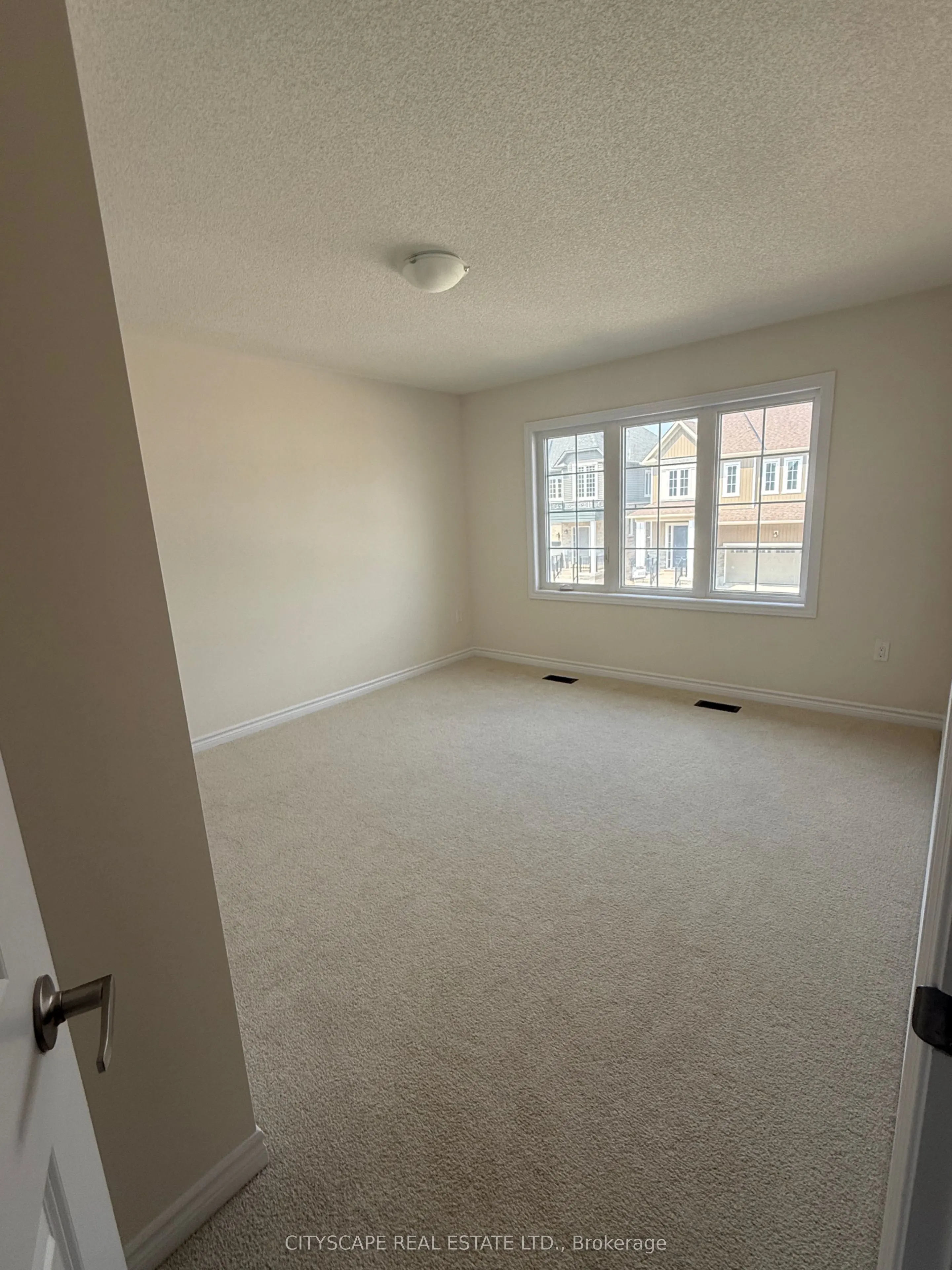 135 Sanders Rd N