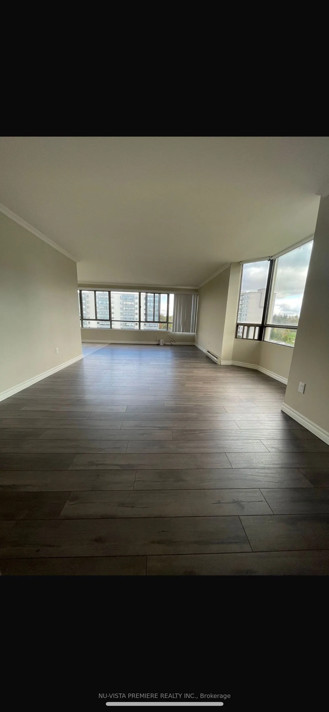 570 Proudfoot Lane, #803