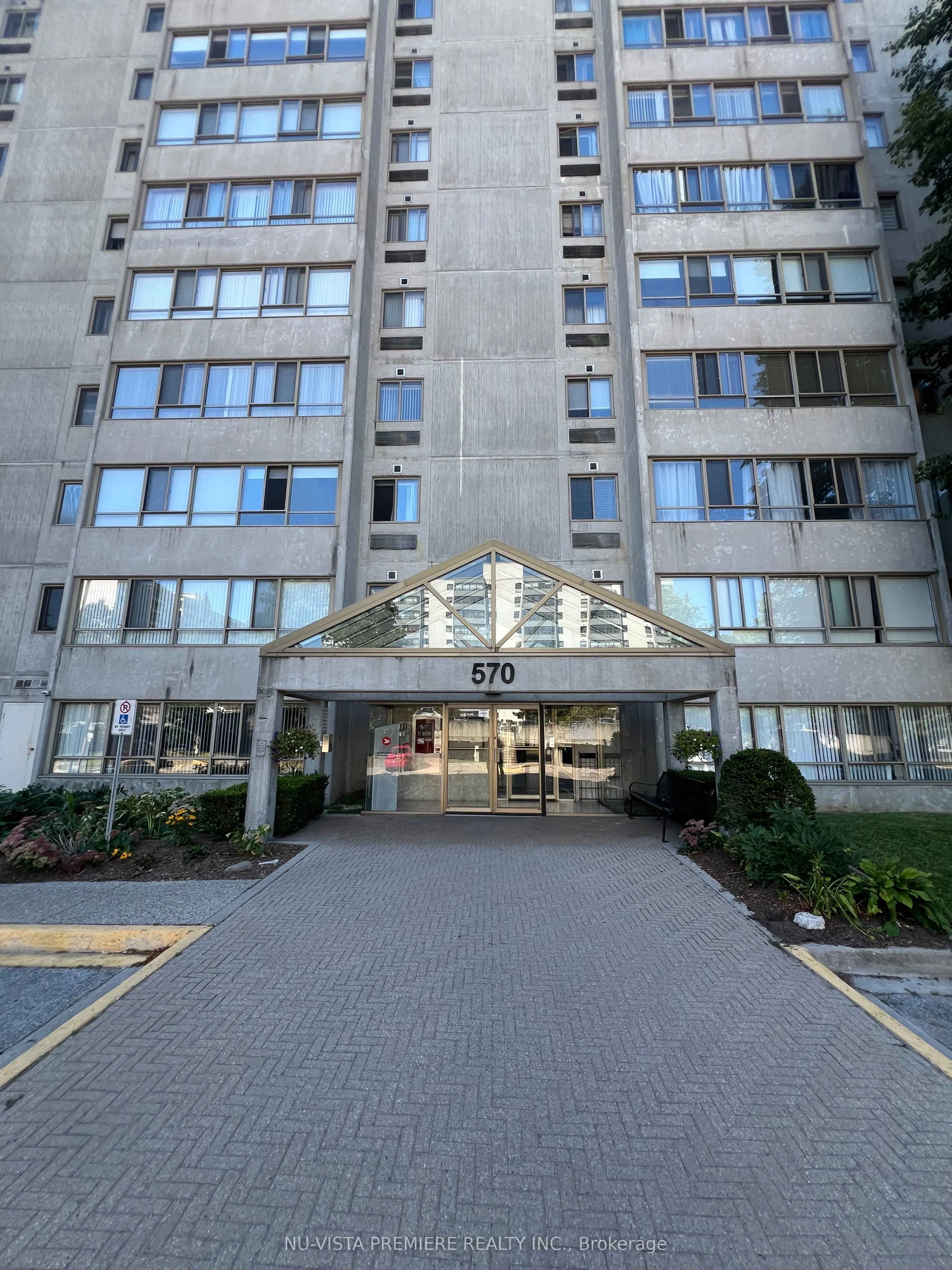 570 Proudfoot Lane, #803