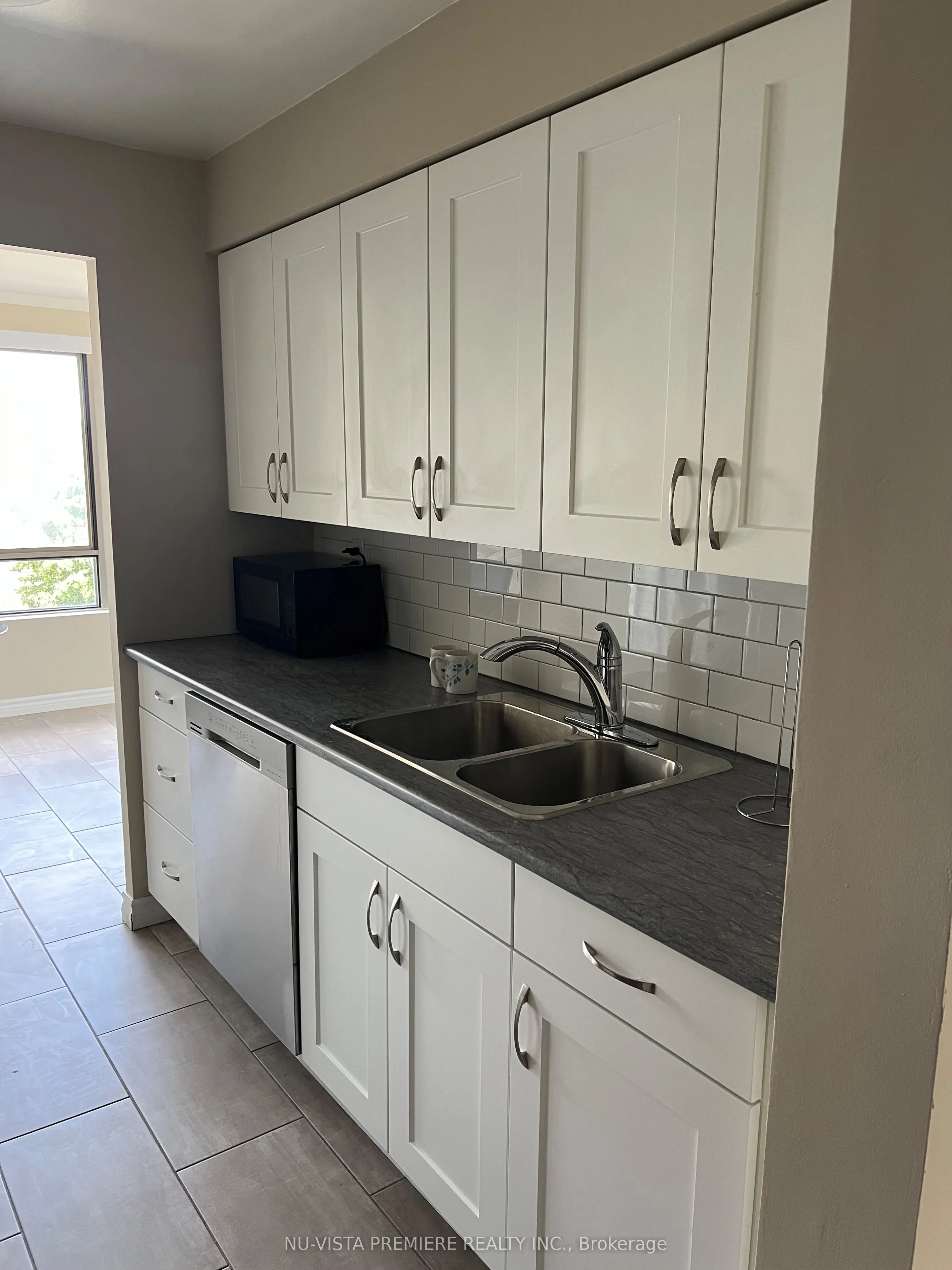 570 Proudfoot Lane, #803