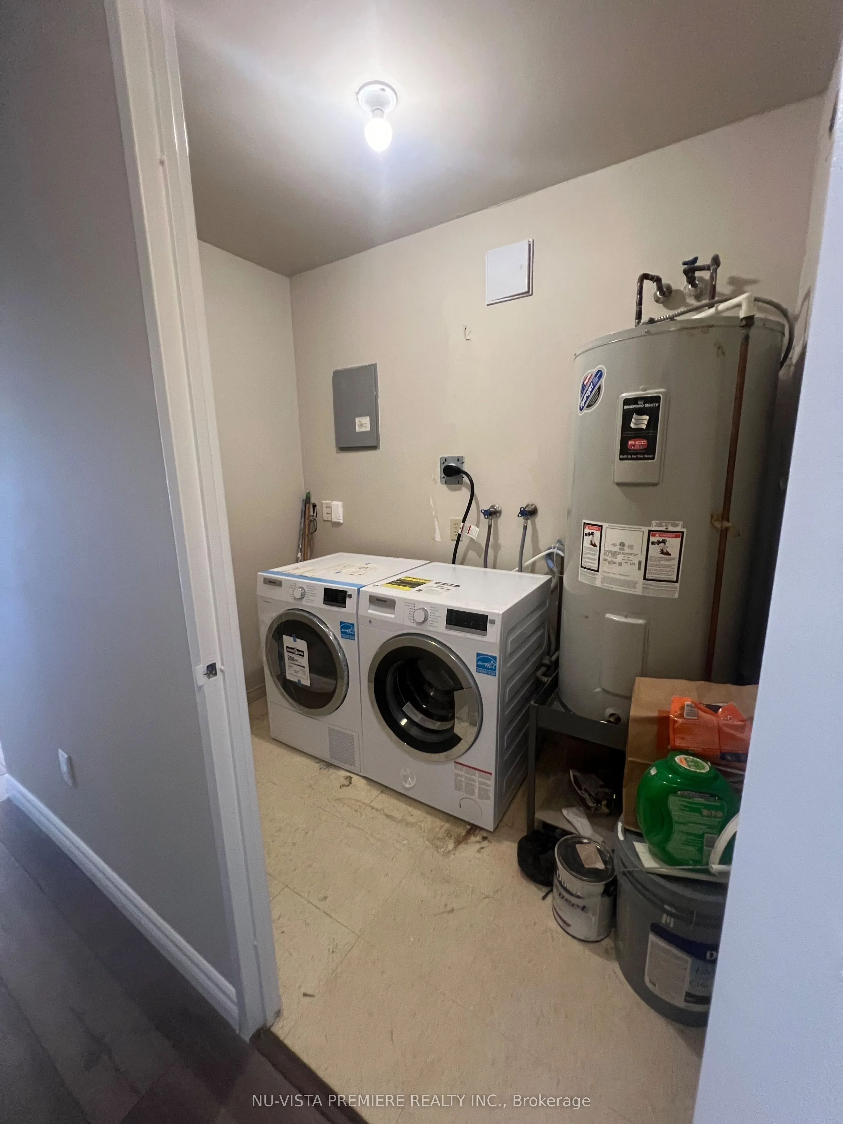 570 Proudfoot Lane, #803