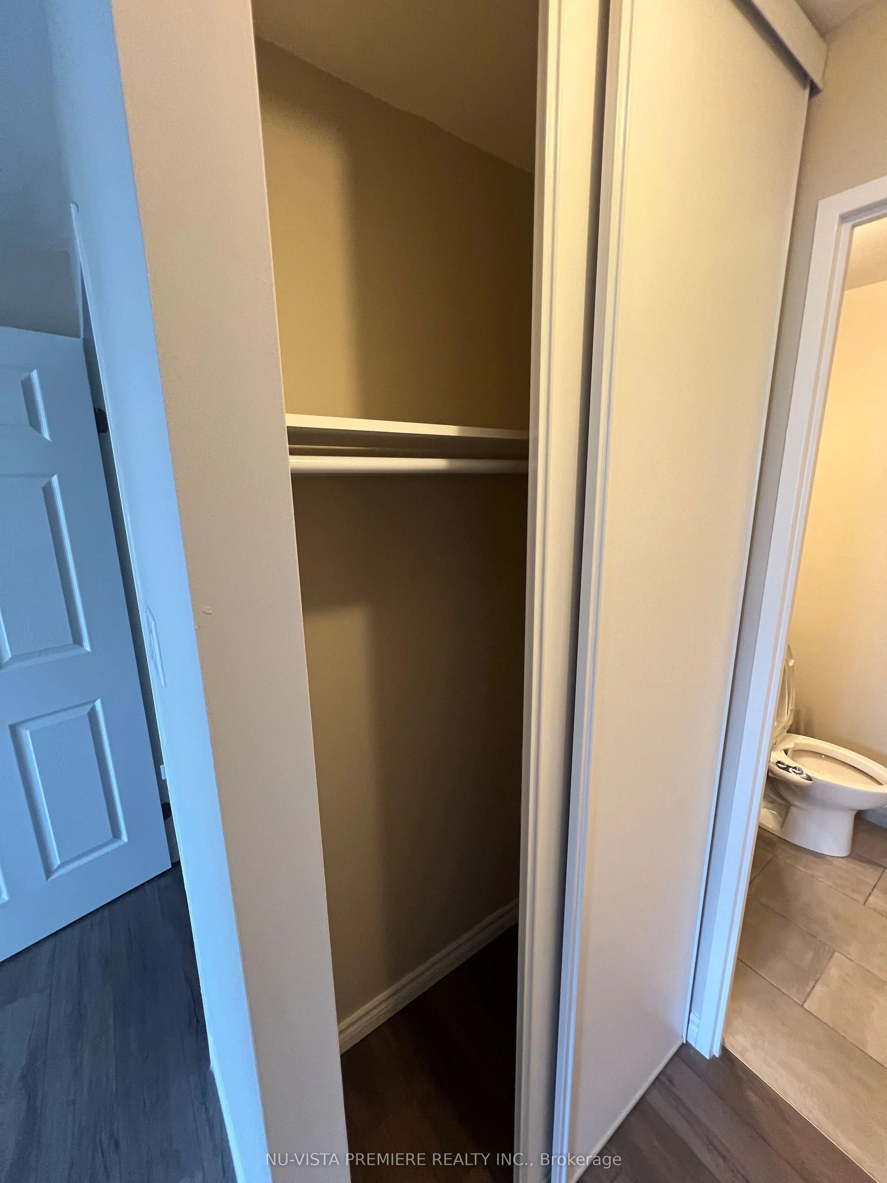 570 Proudfoot Lane, #803