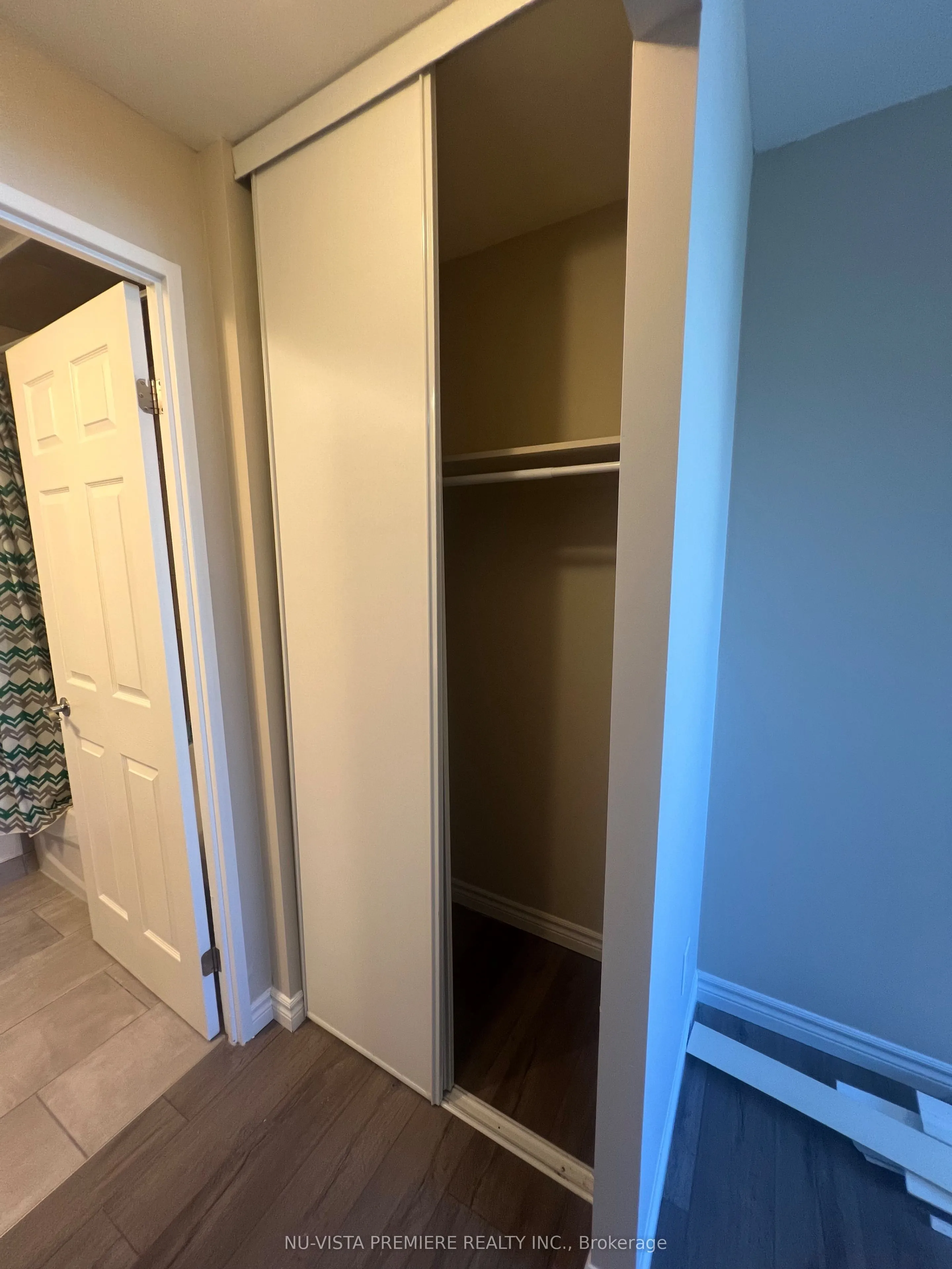 570 Proudfoot Lane, #803