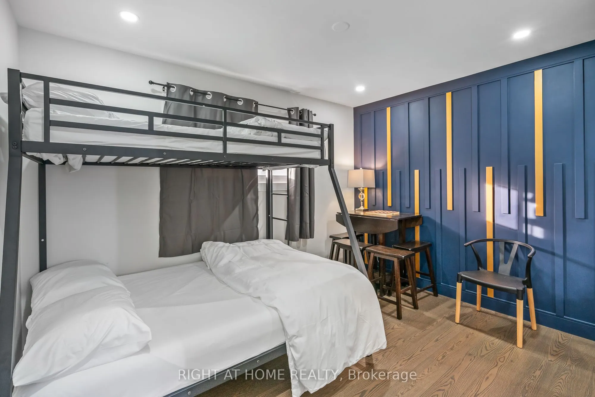 15 Andres Street