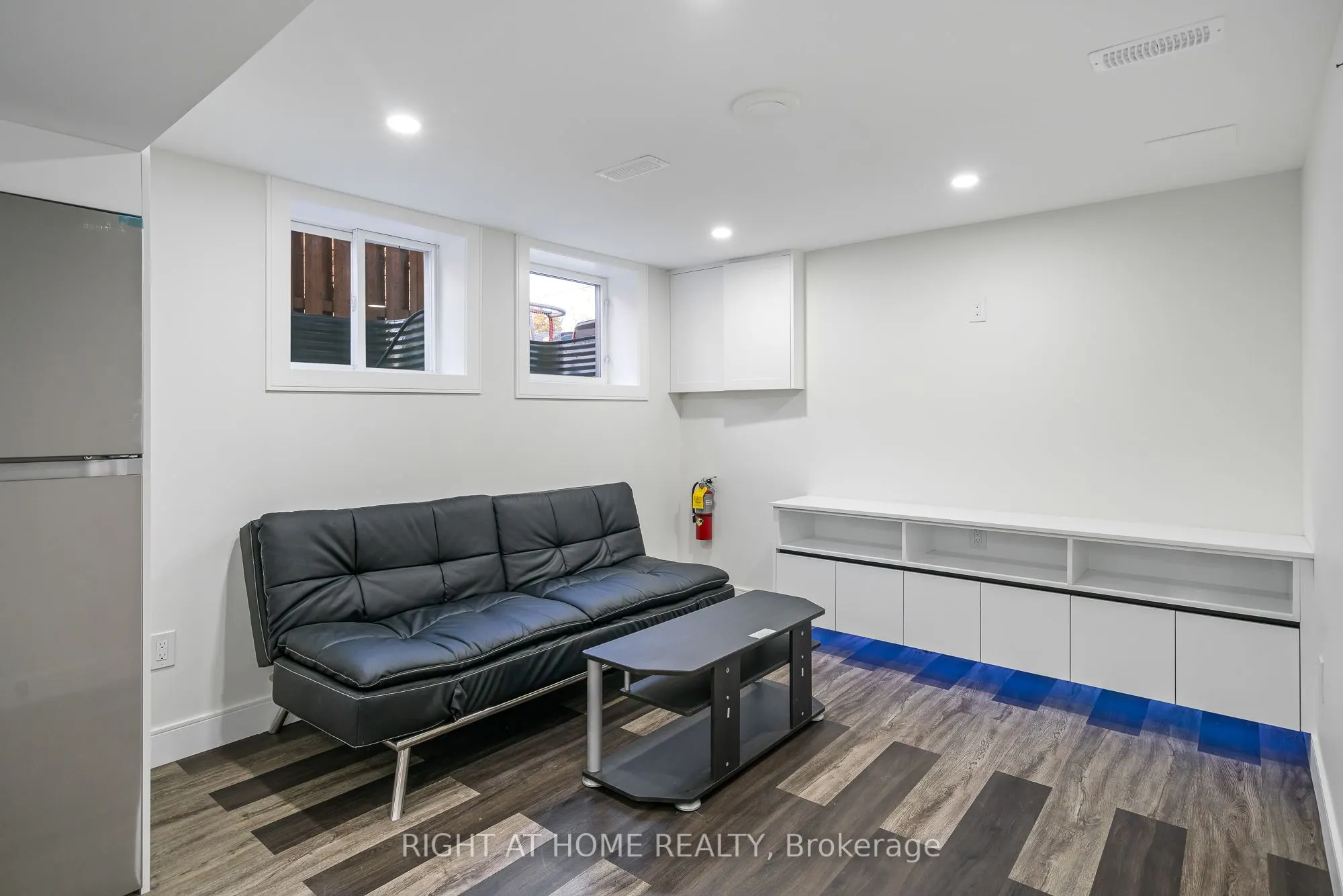 15 Andres Street