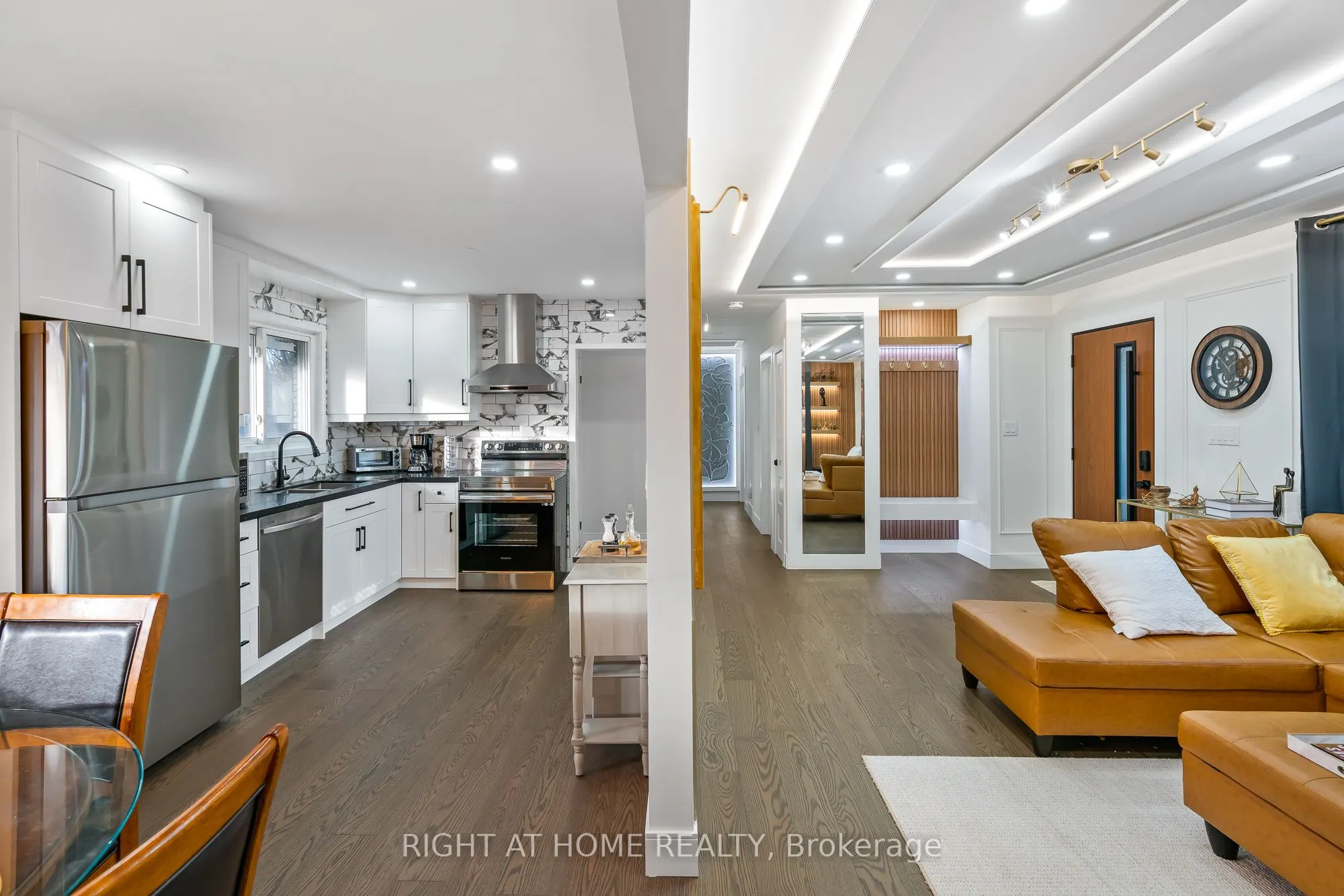 15 Andres Street