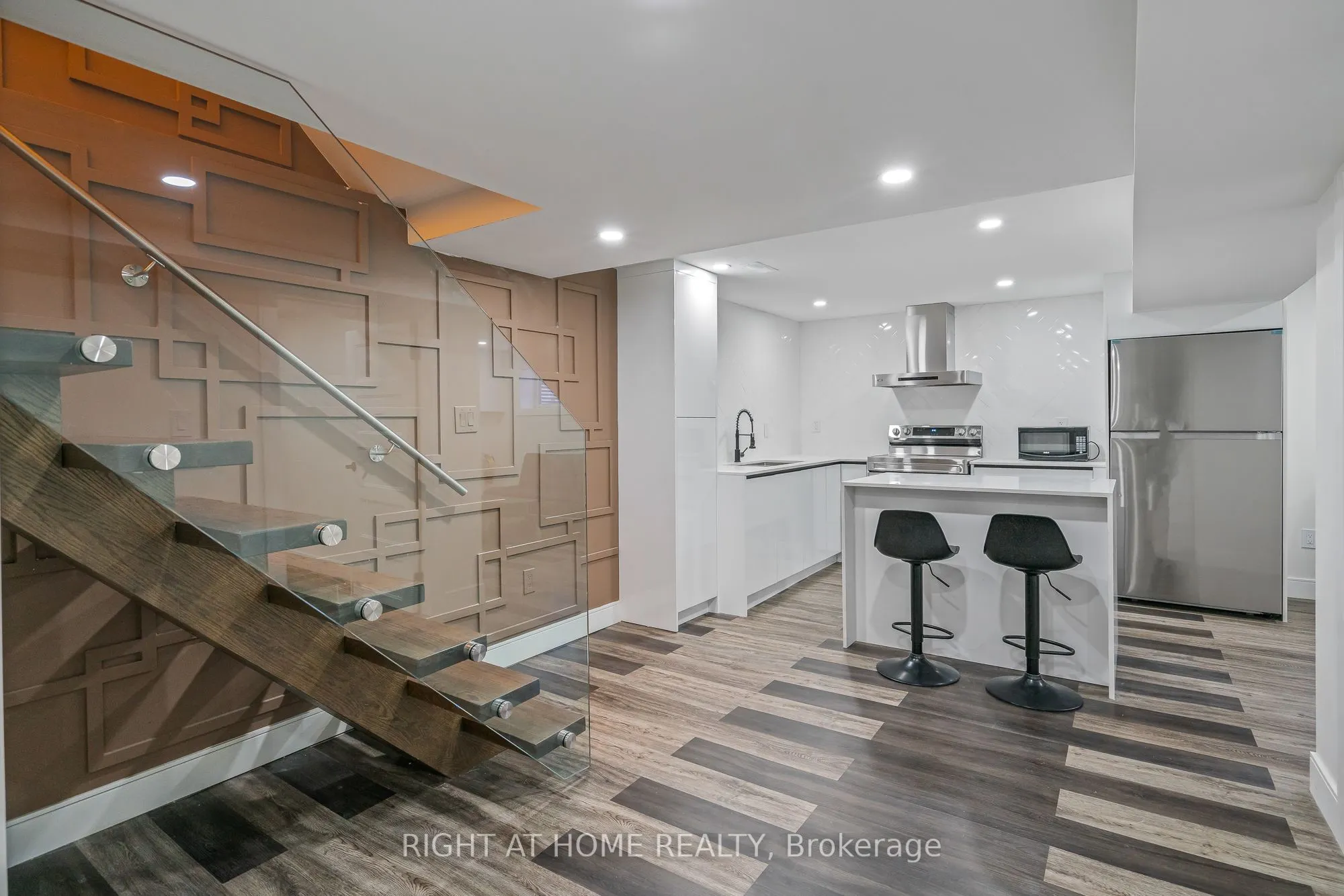 15 Andres Street