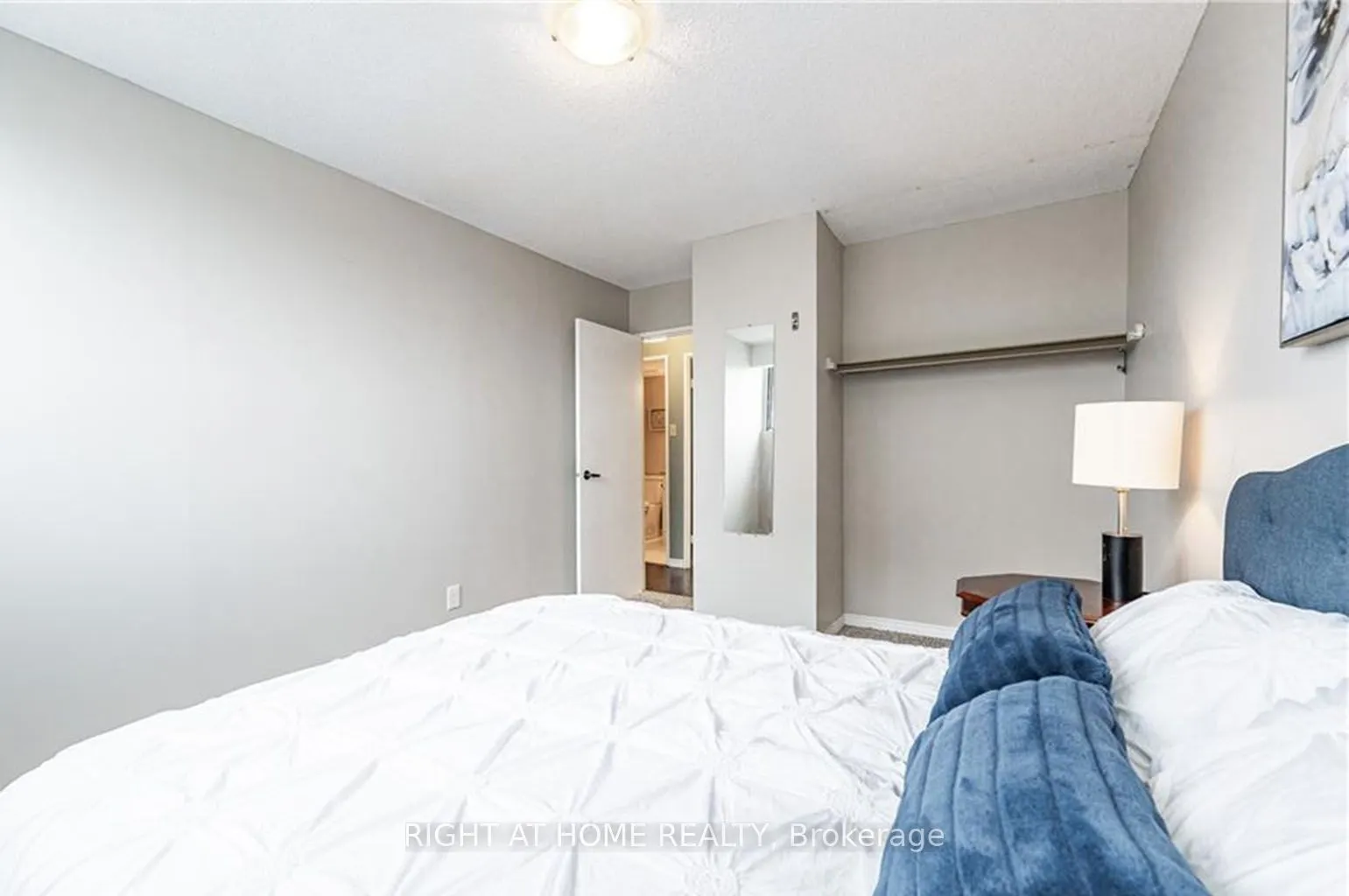 375 King Street N, #903