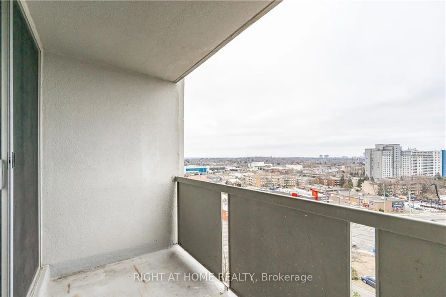 375 King Street N, #903