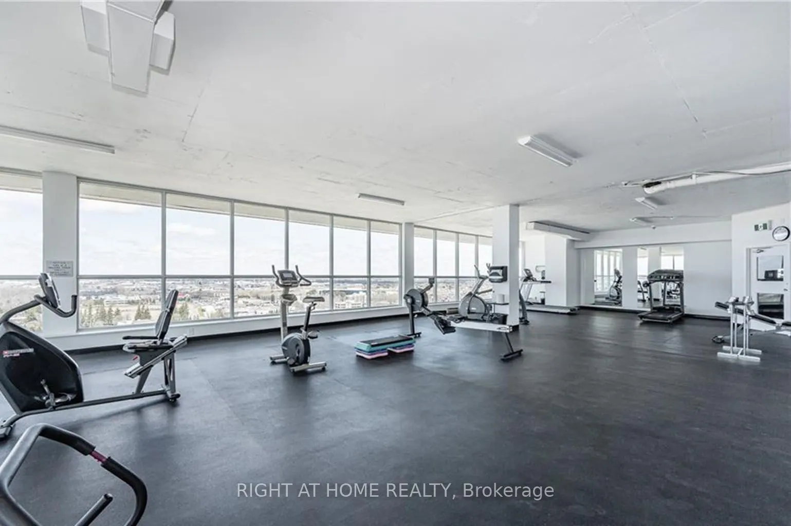 375 King Street N, #903