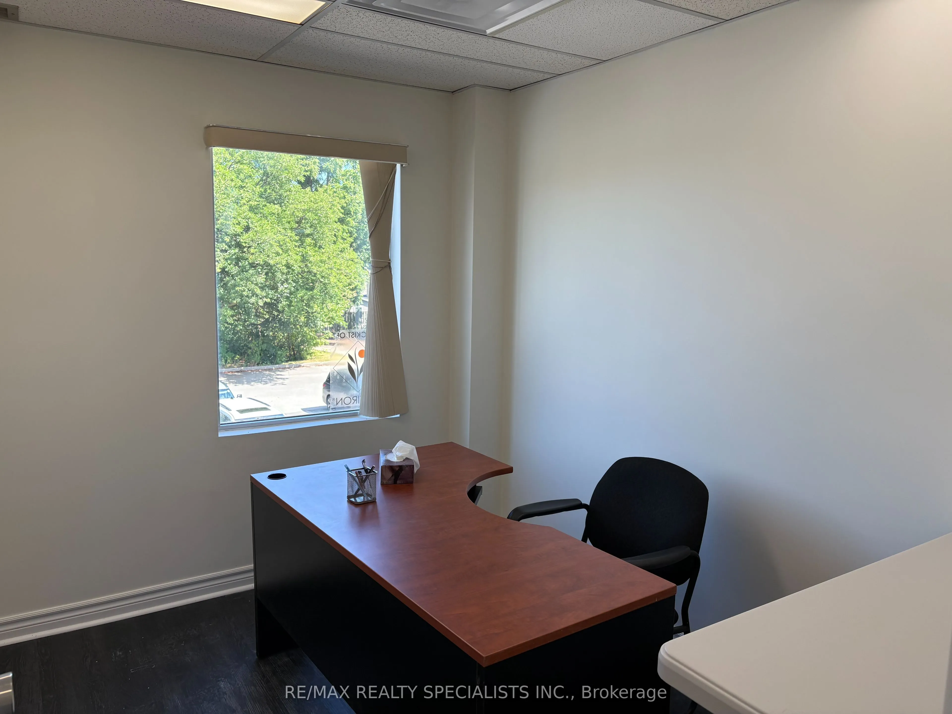 105 Queenston Street, #201B