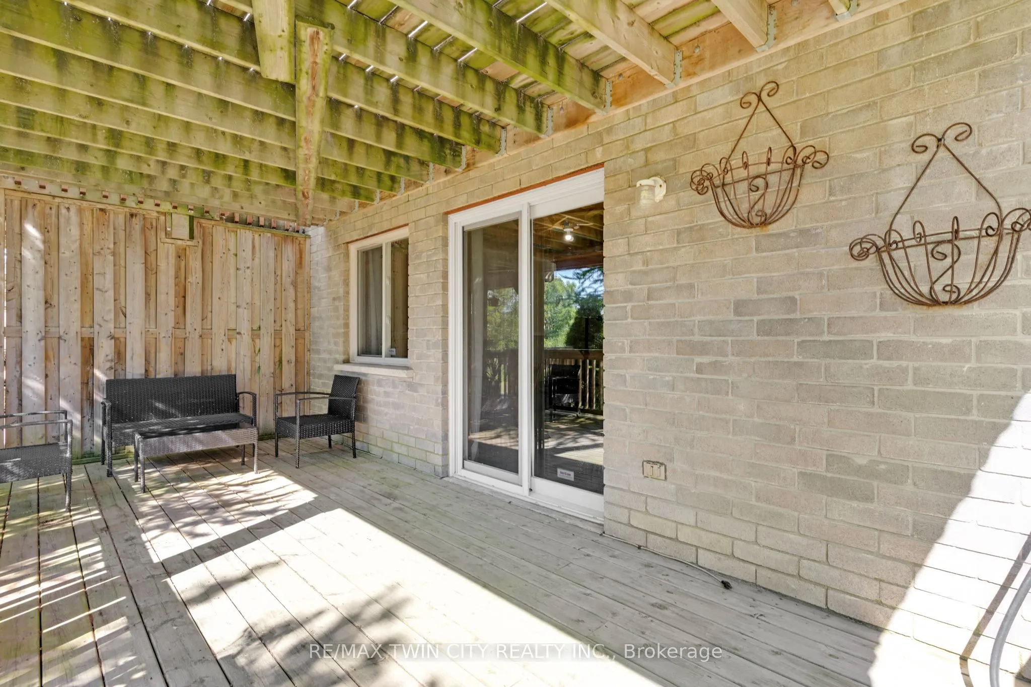 6 Upper Mercer Street, #H32