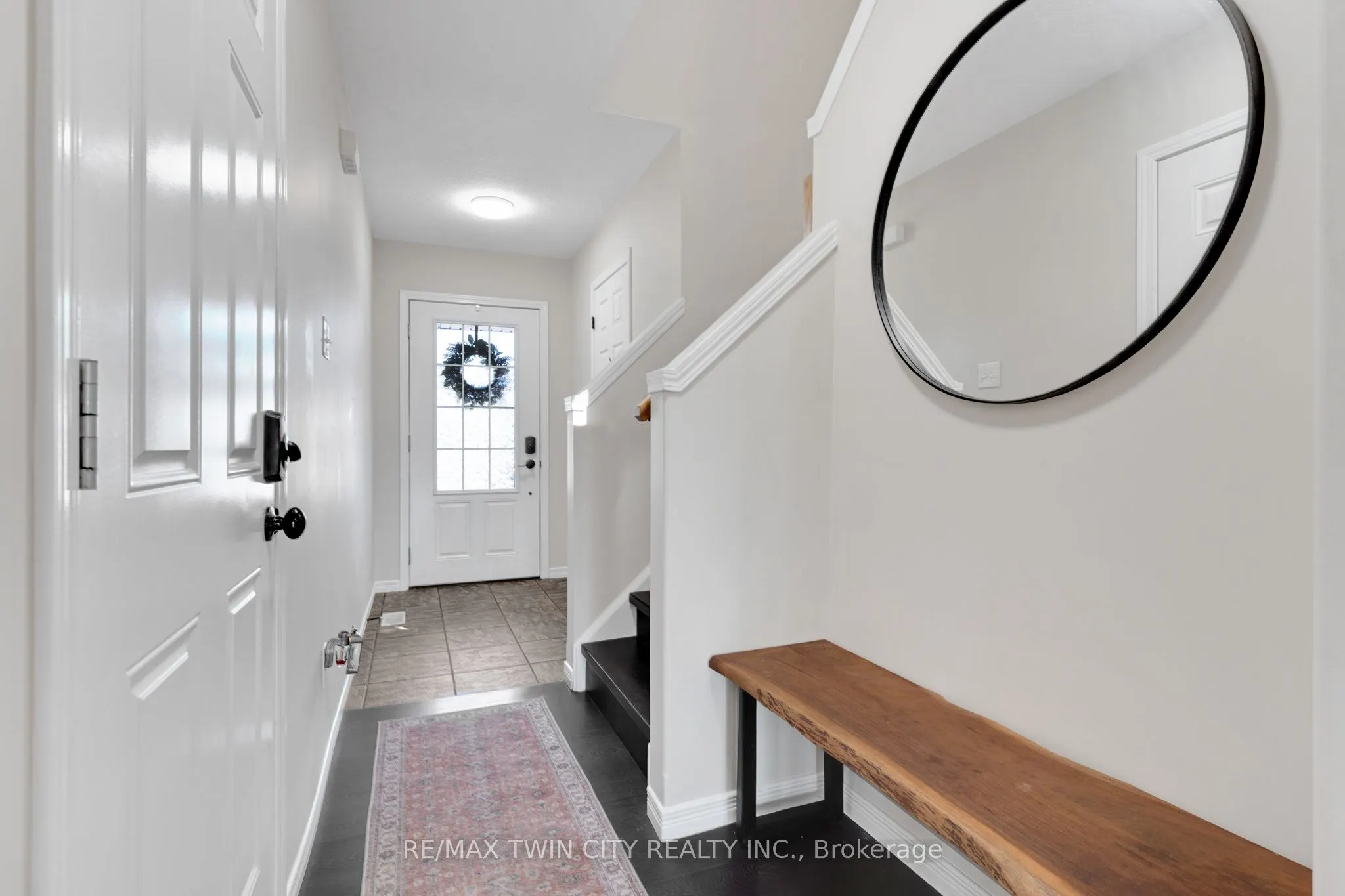 6 Upper Mercer Street, #H32