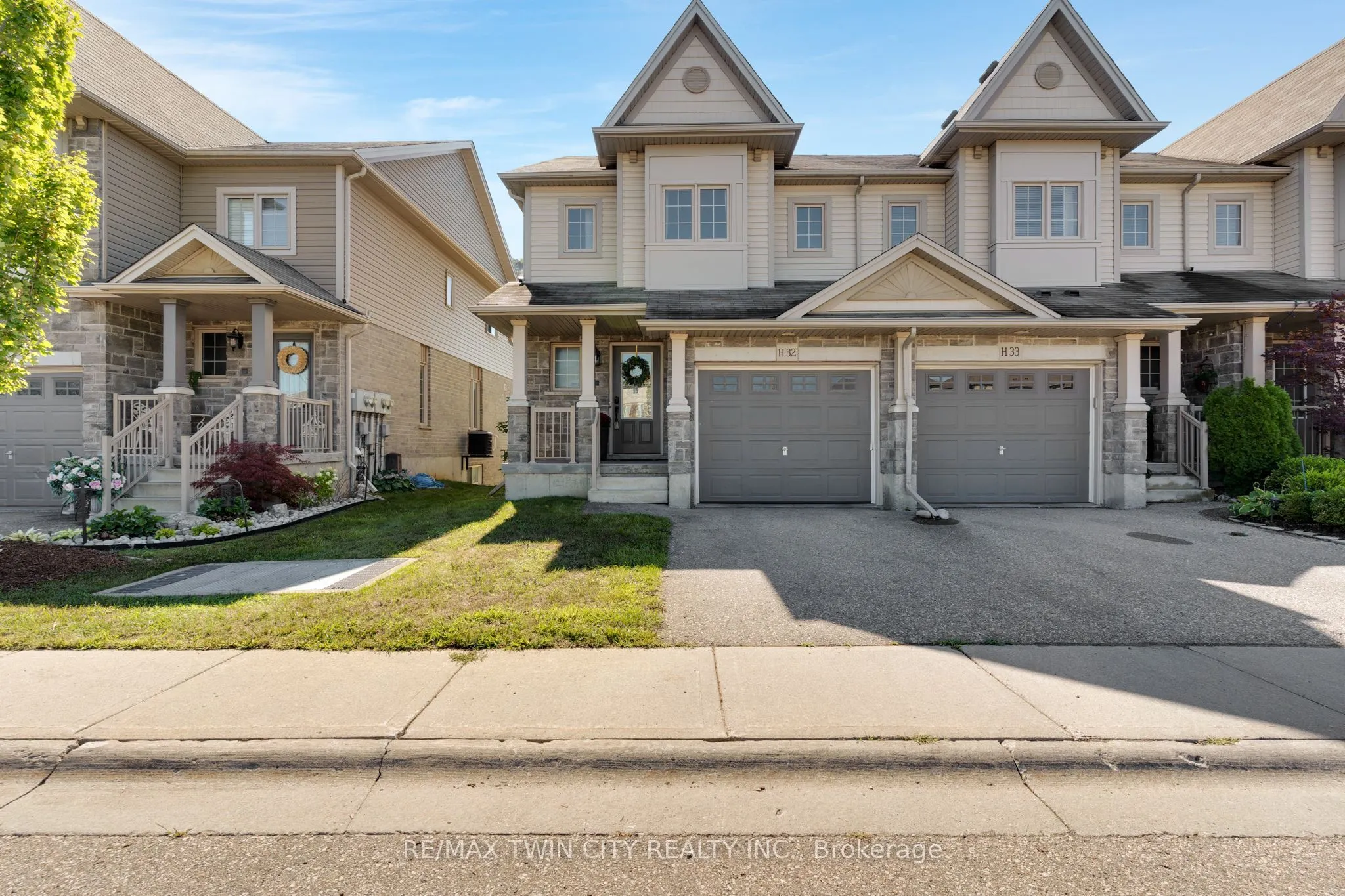 6 Upper Mercer Street, #H32