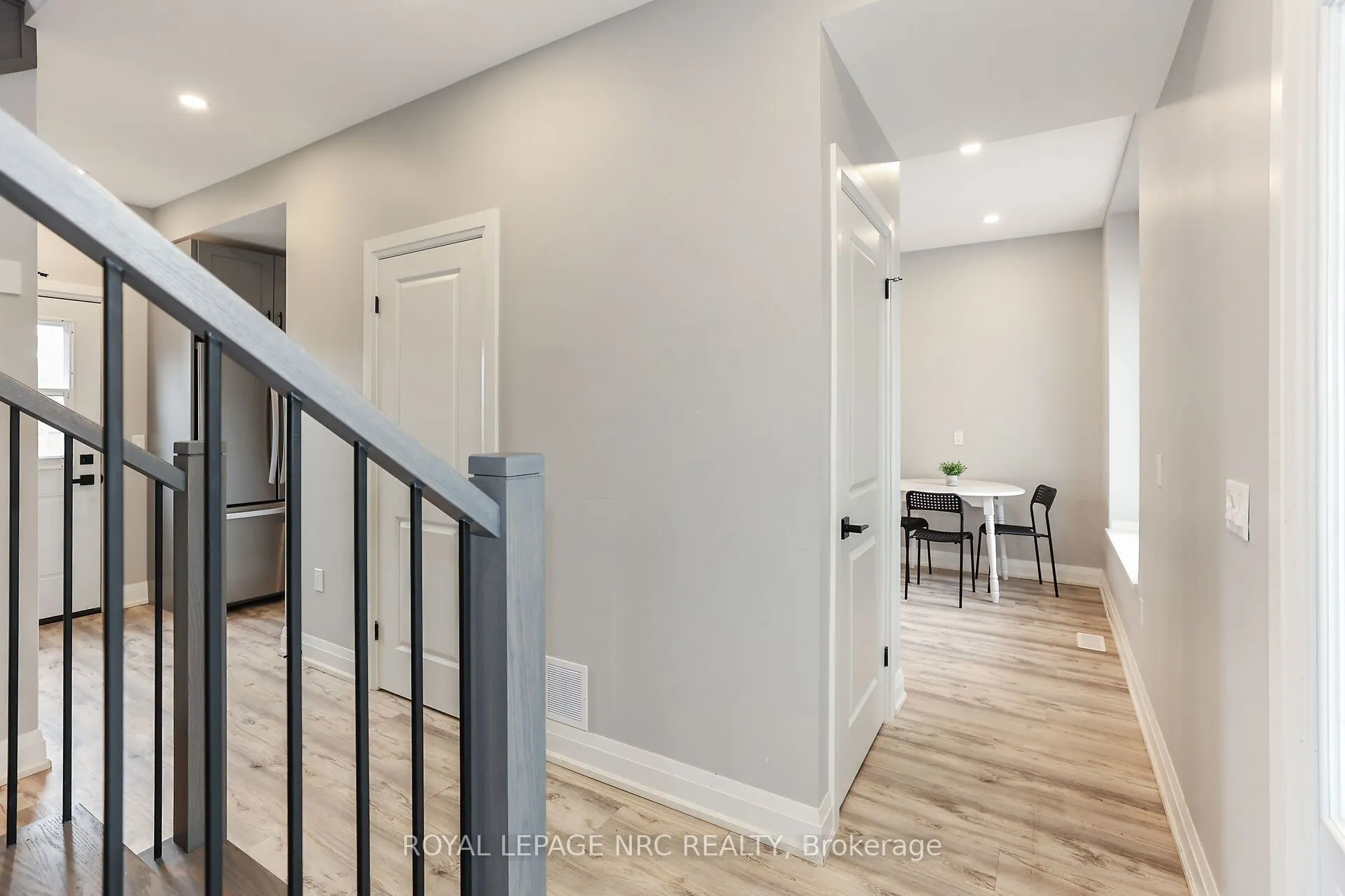 39 Grove Avenue