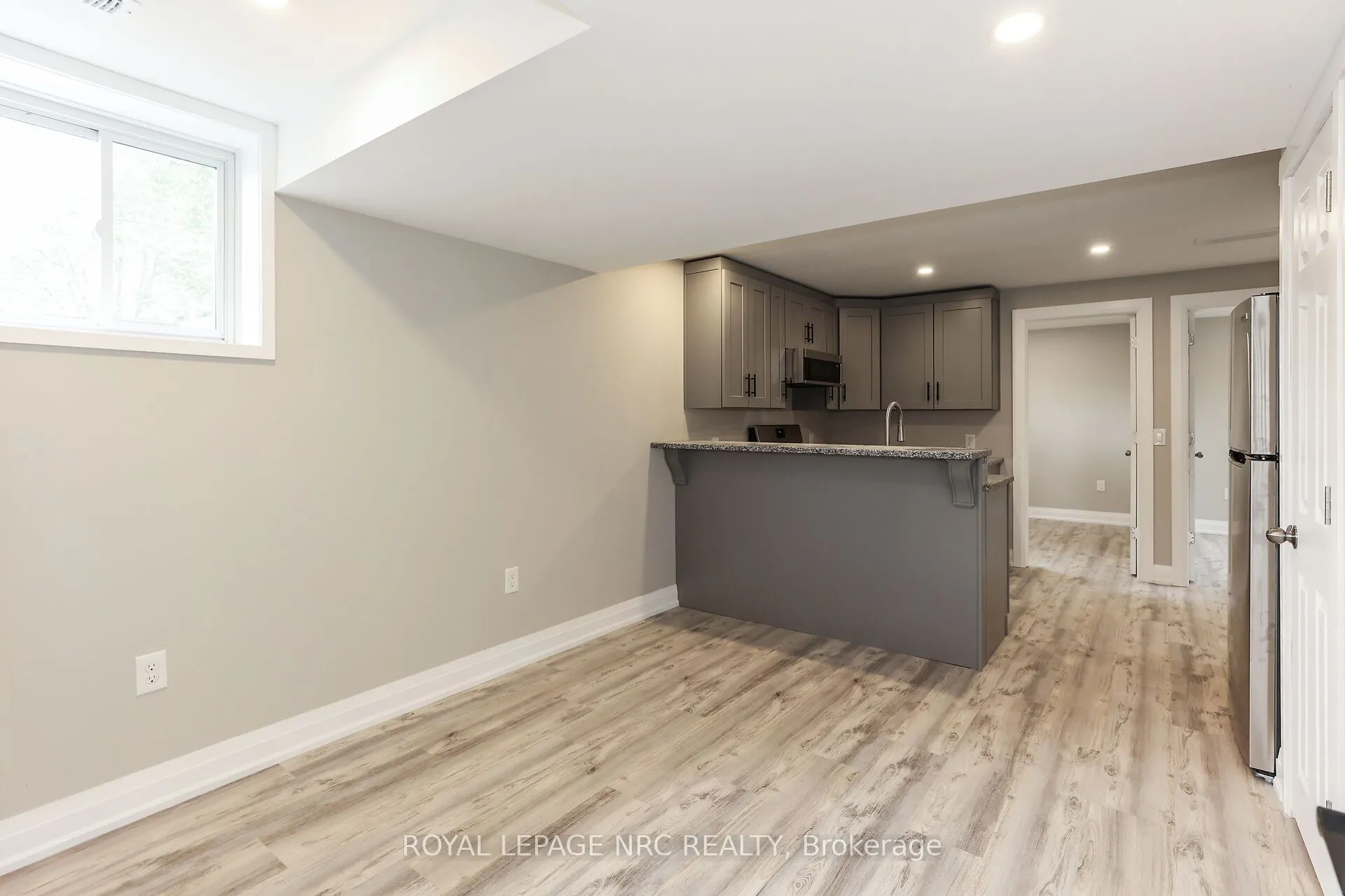 39 Grove Avenue