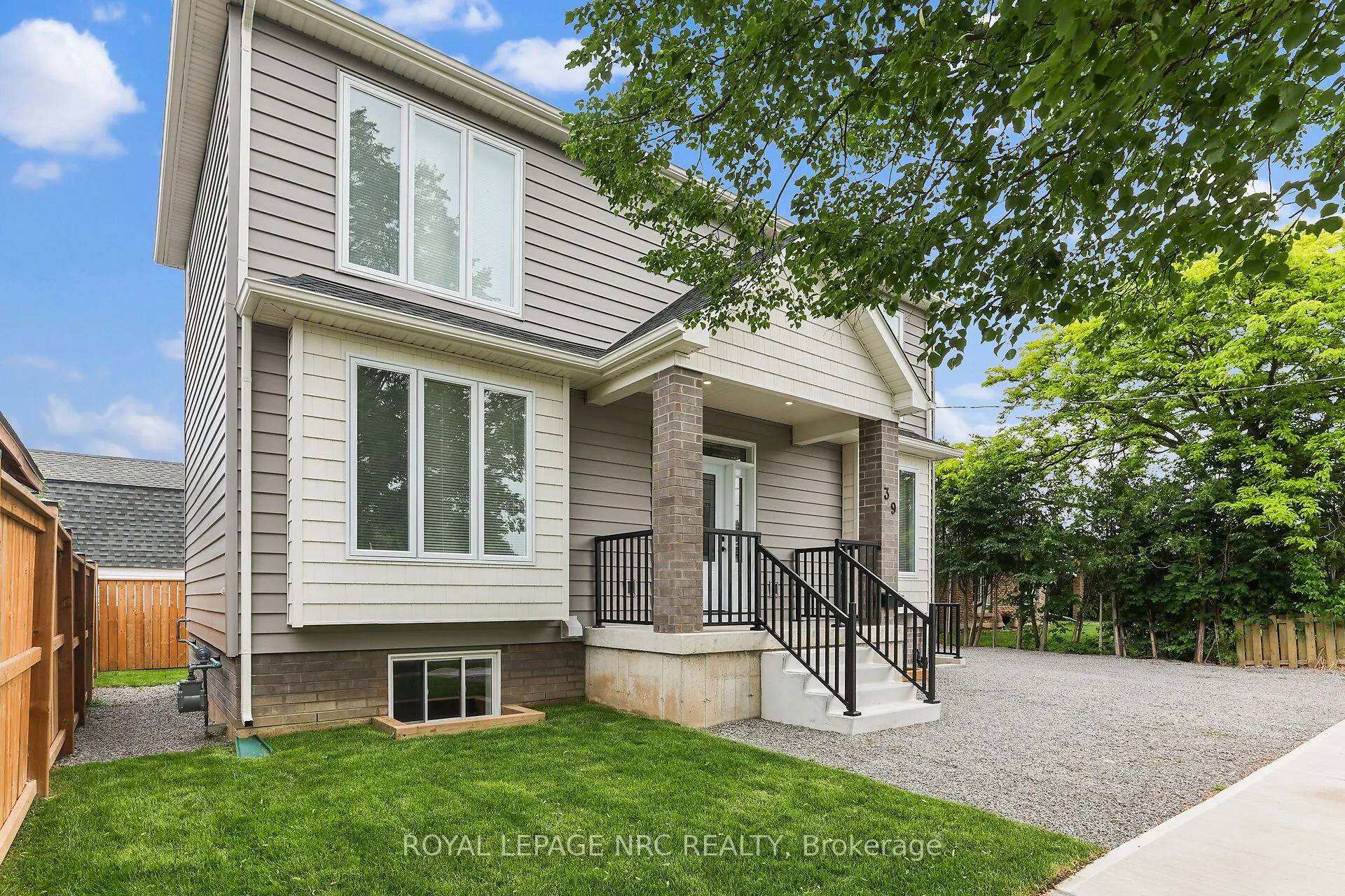 39 Grove Avenue