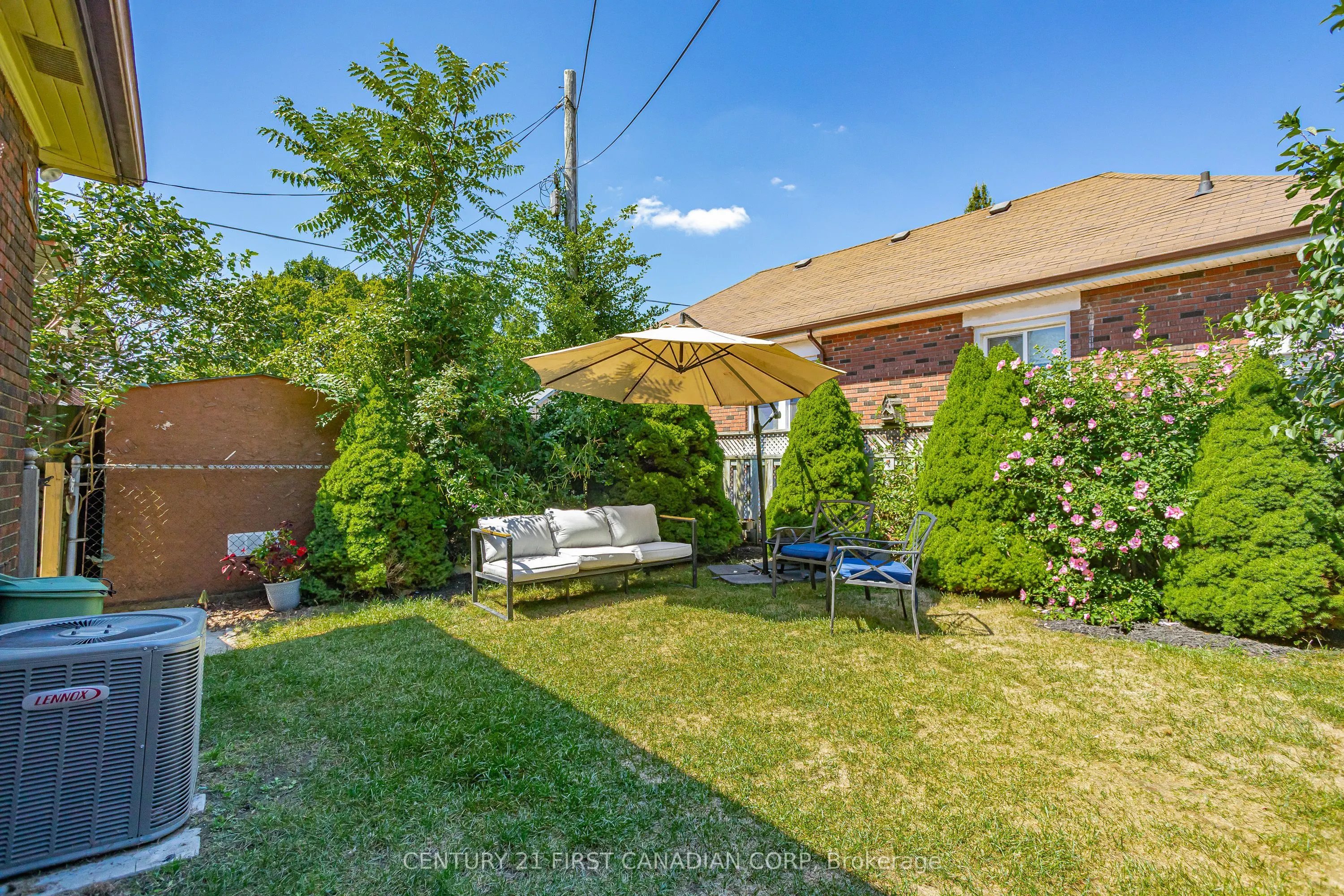 872 Lovett Street