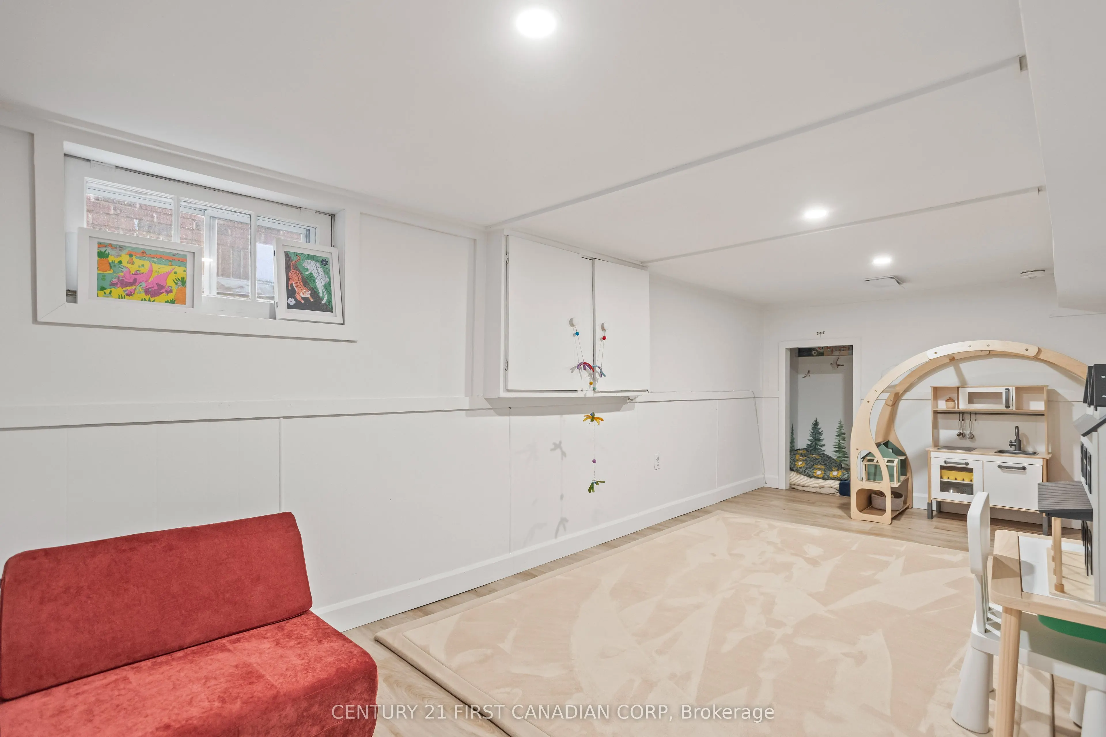 872 Lovett Street