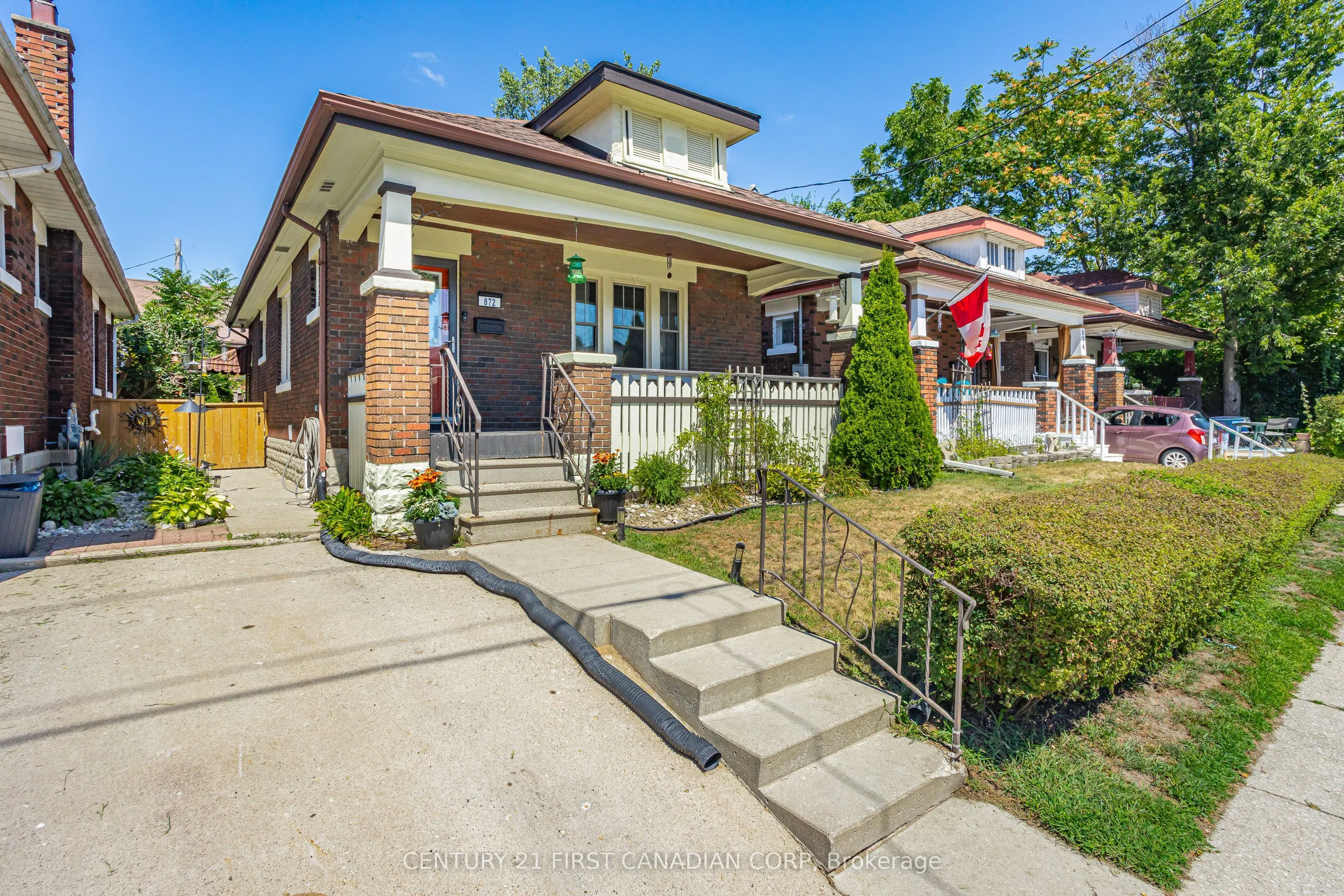 872 Lovett Street