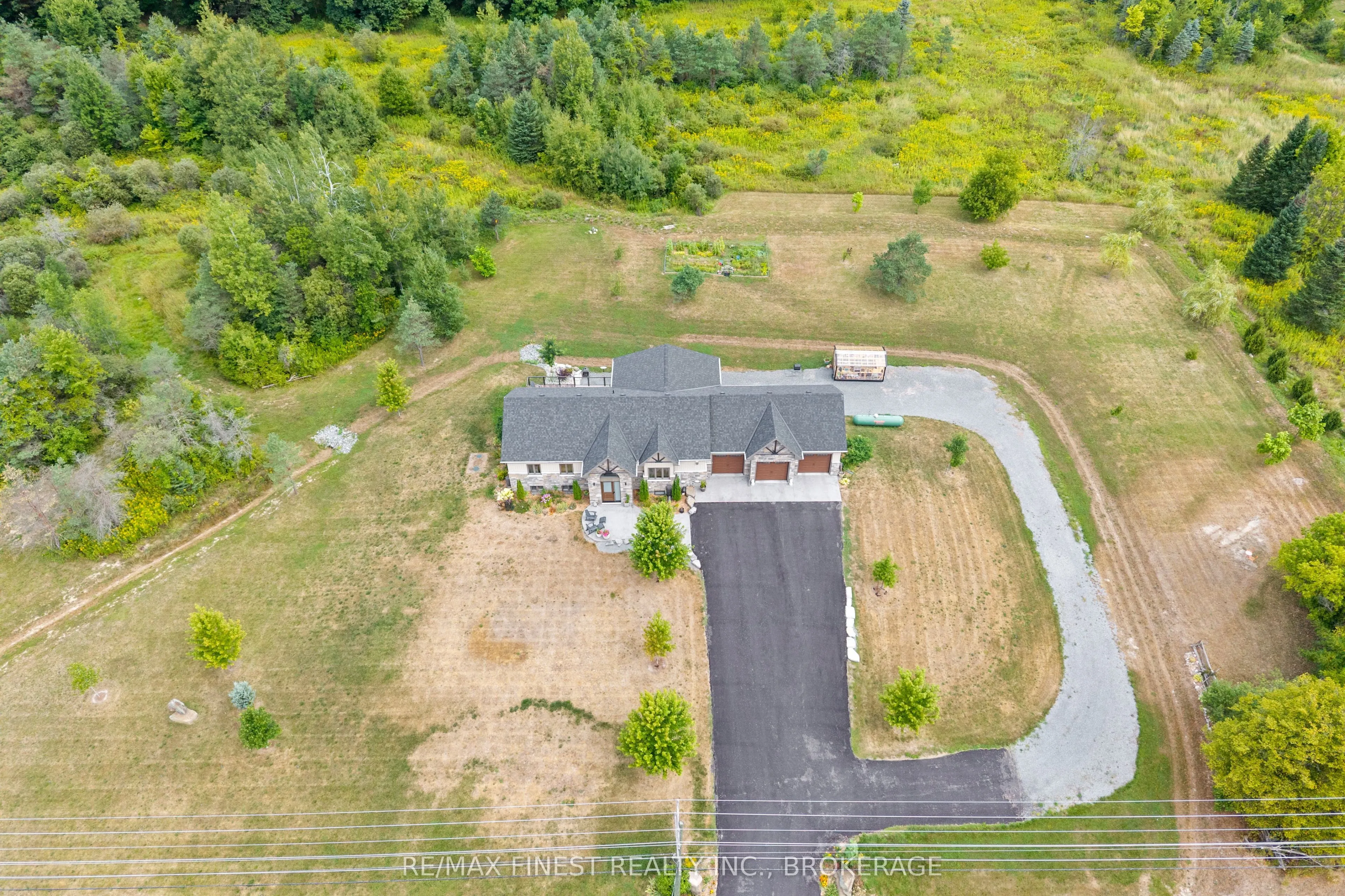 3266 Harrowsmith Road