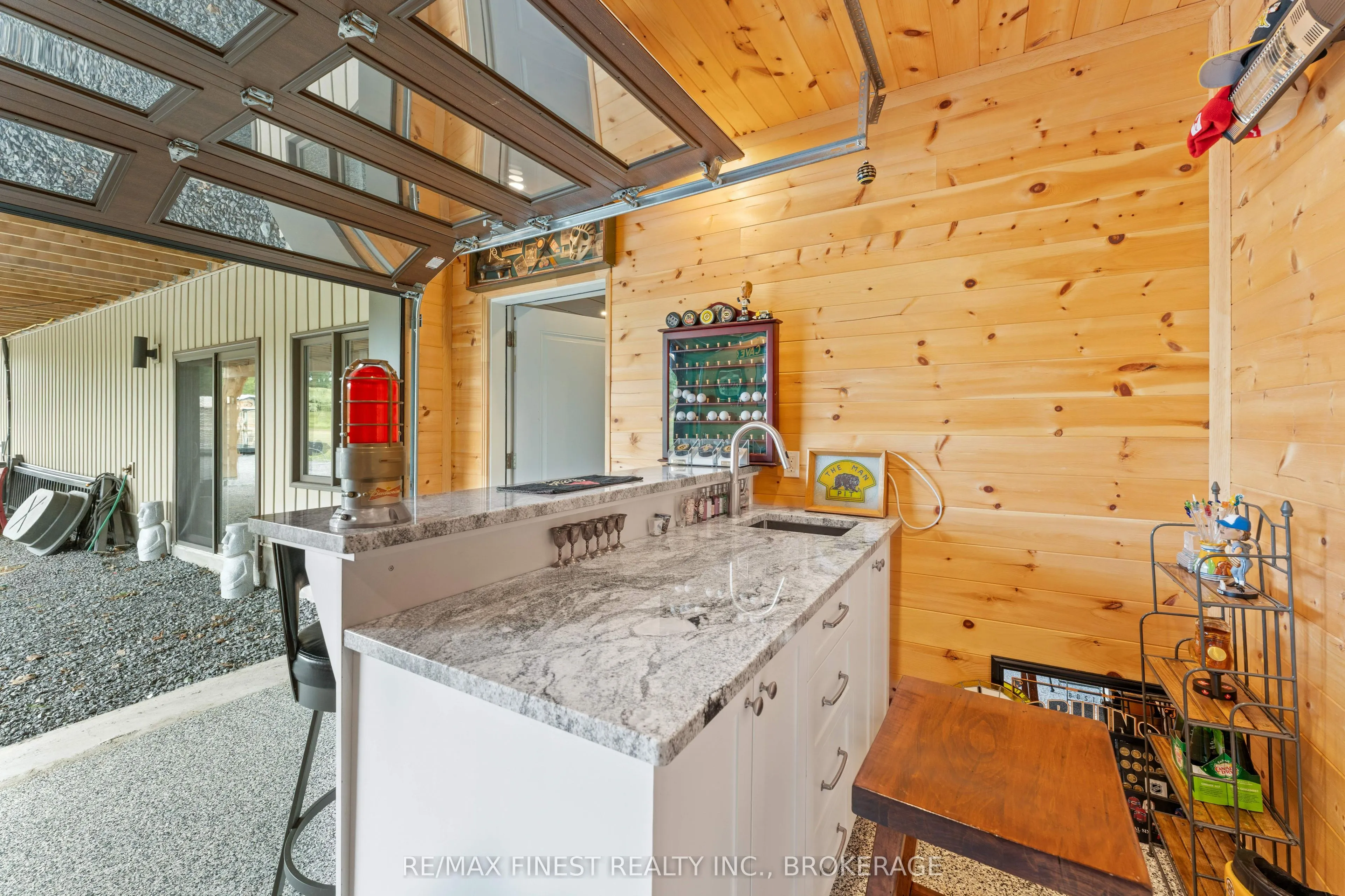 3266 Harrowsmith Road