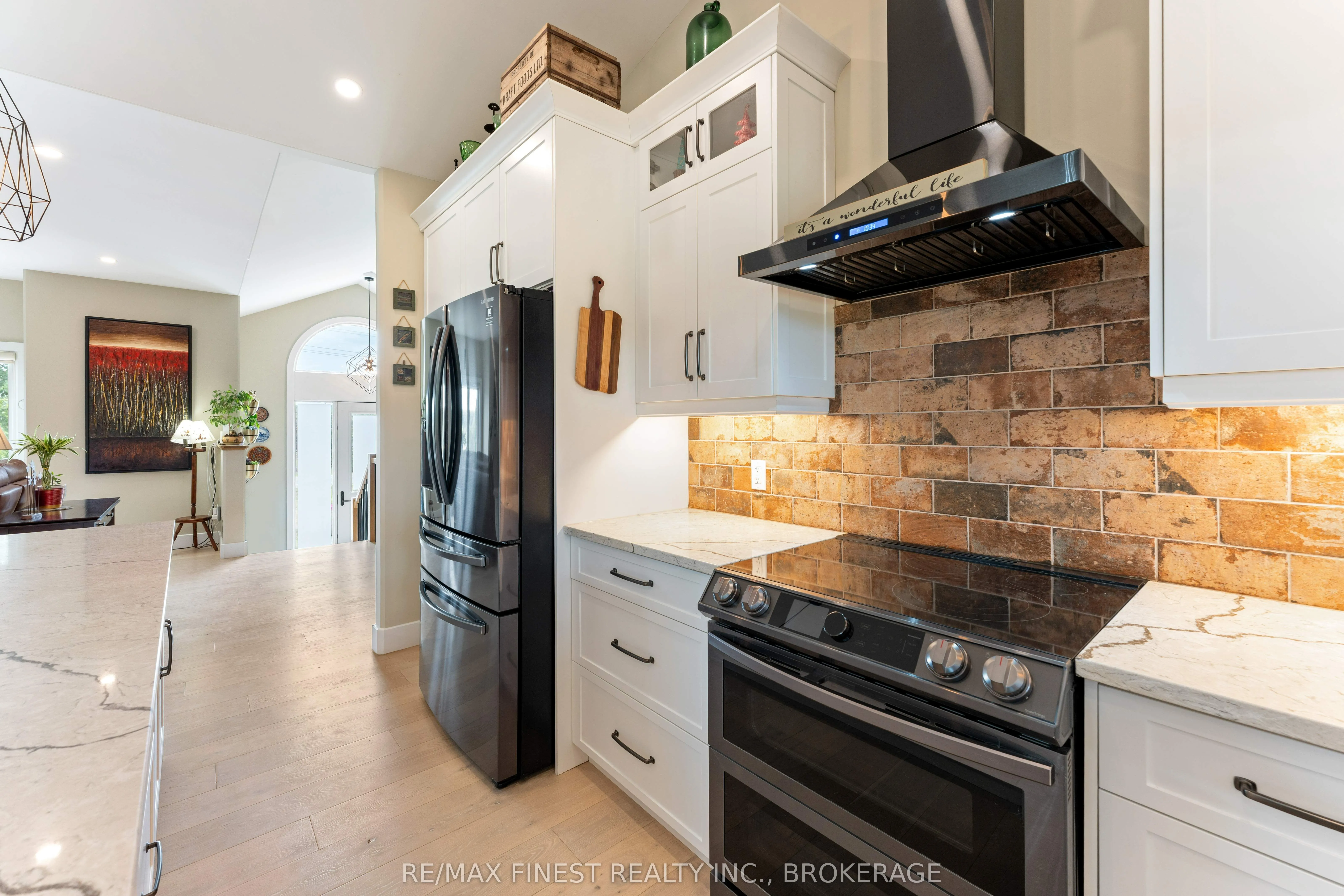 3266 Harrowsmith Road