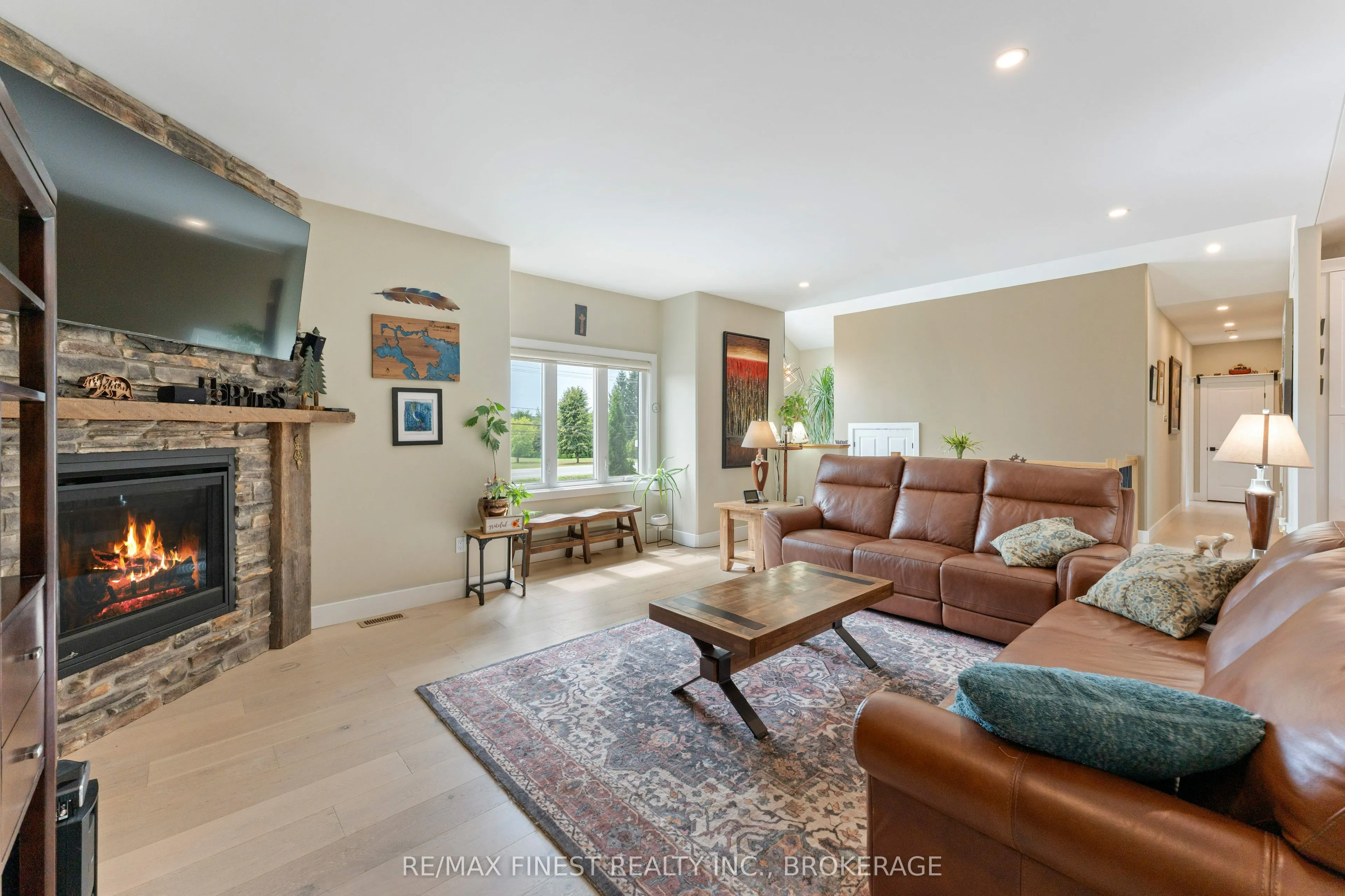 3266 Harrowsmith Road