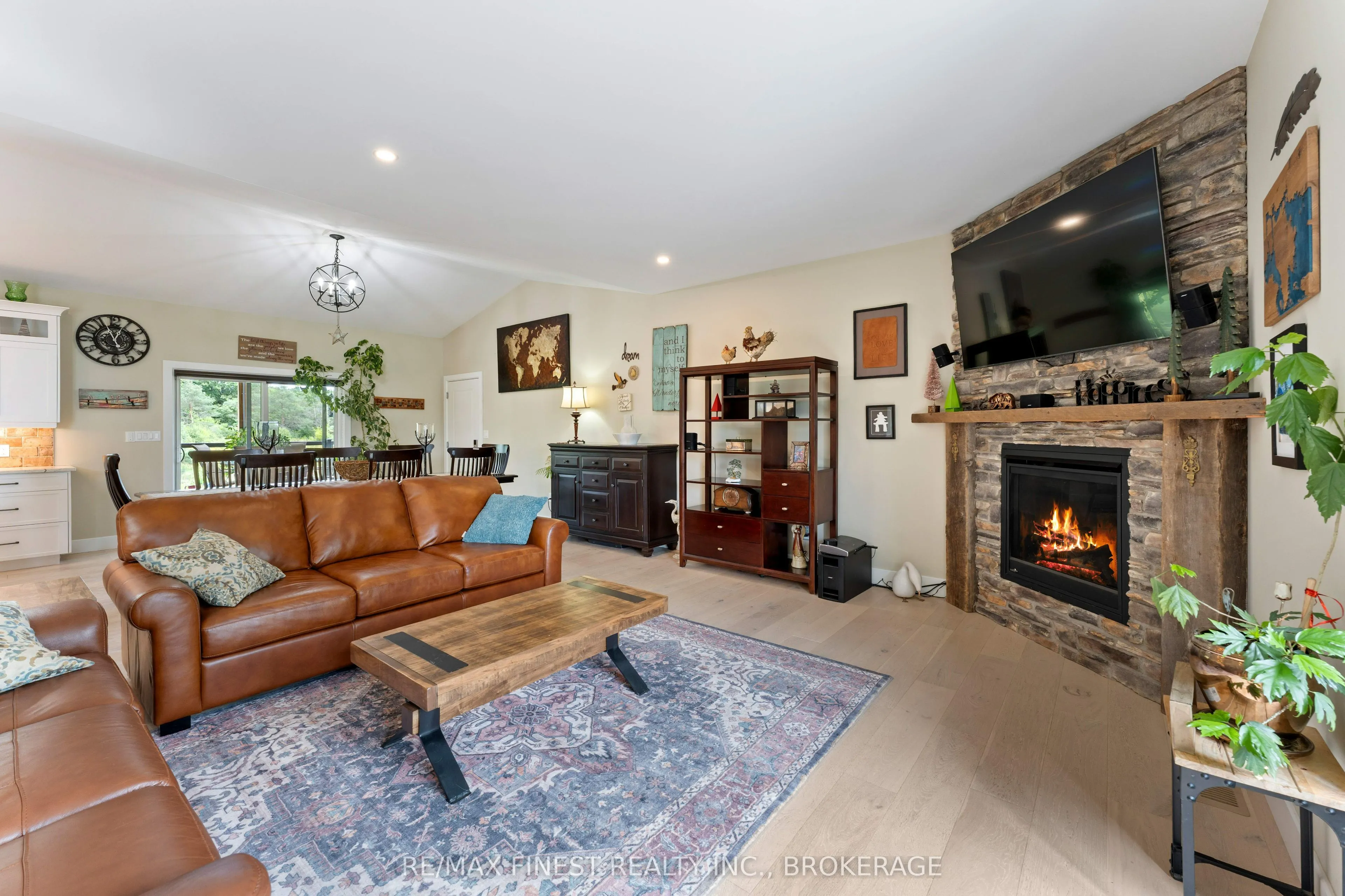 3266 Harrowsmith Road