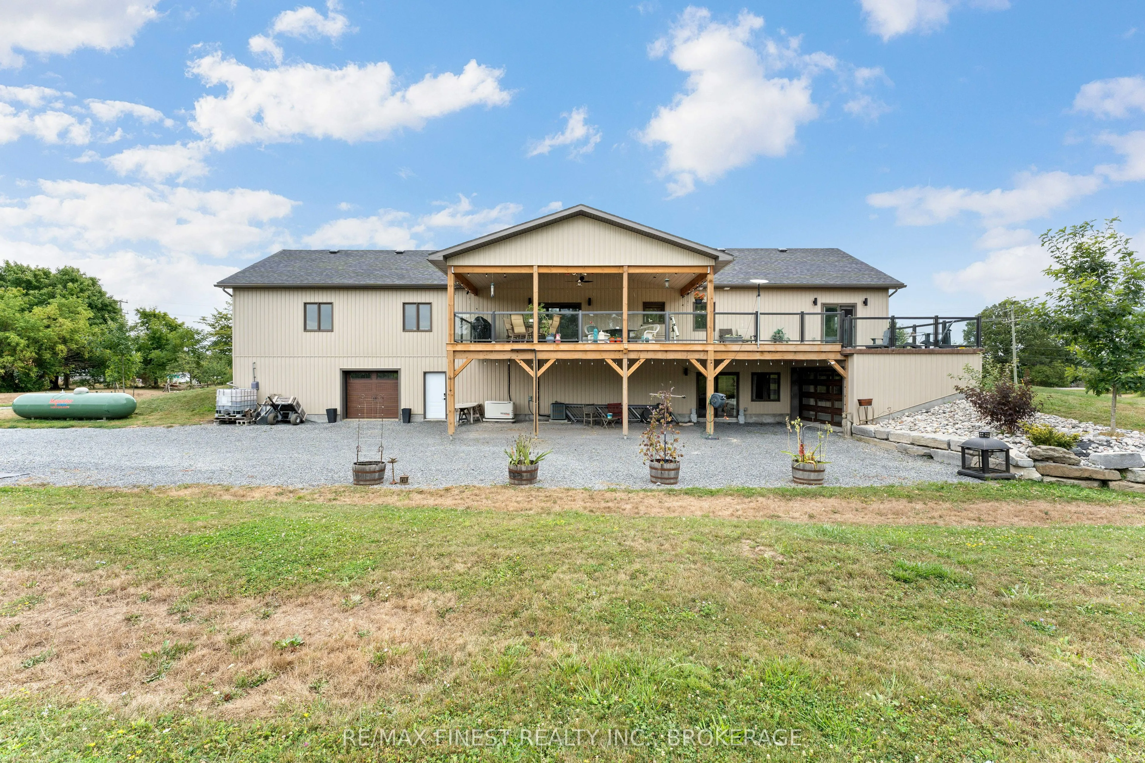 3266 Harrowsmith Road