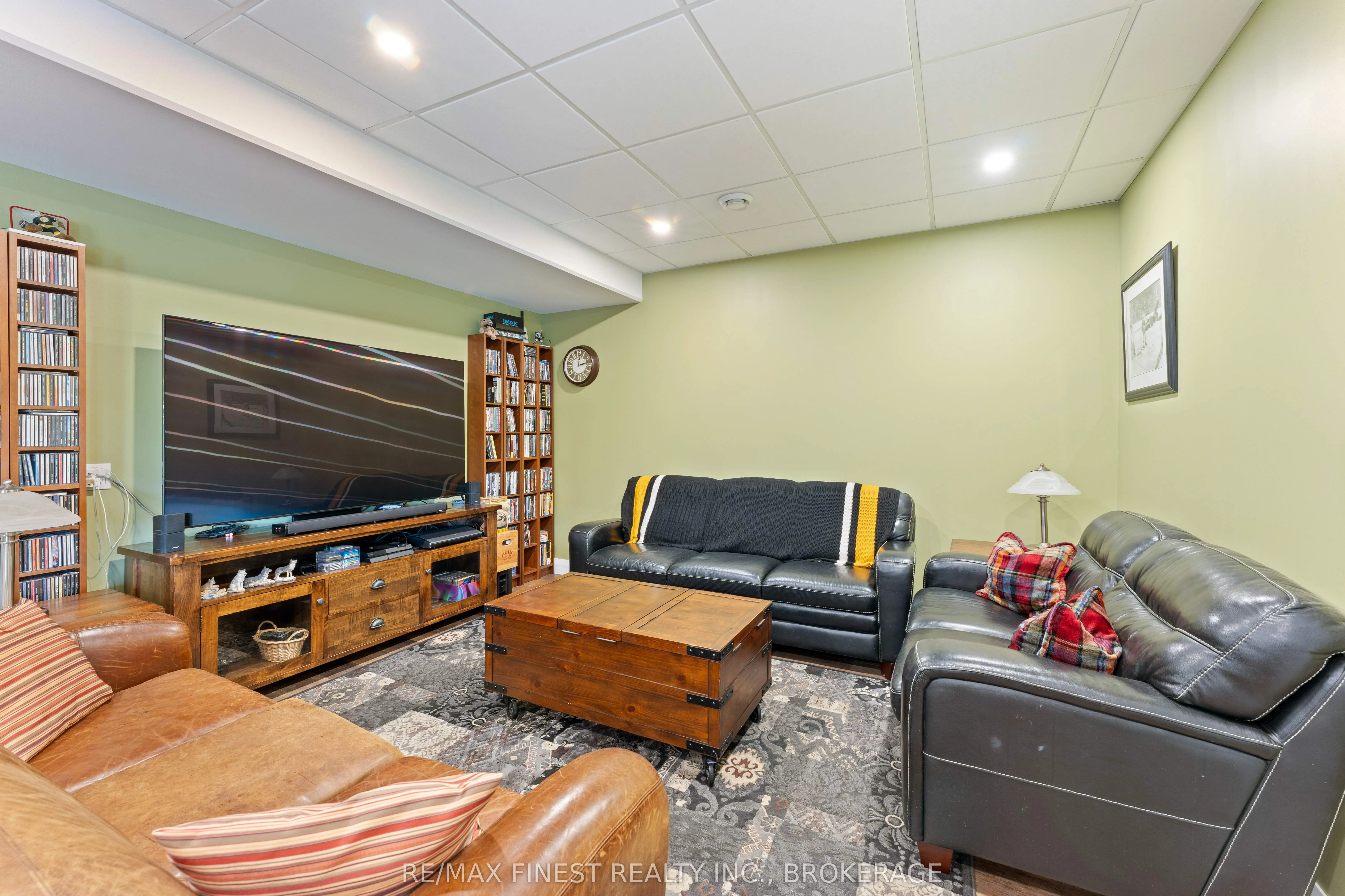 3266 Harrowsmith Road