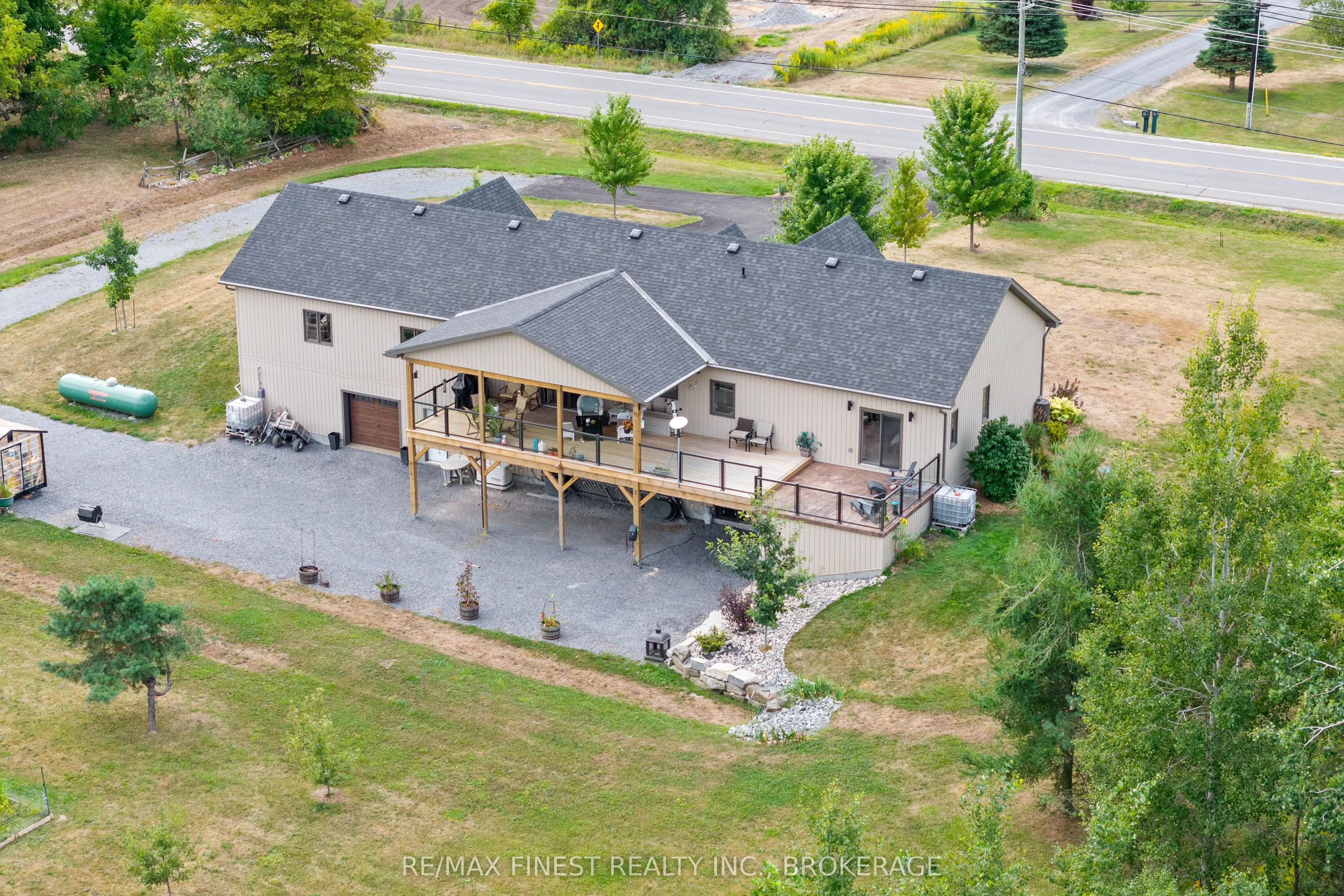 3266 Harrowsmith Road