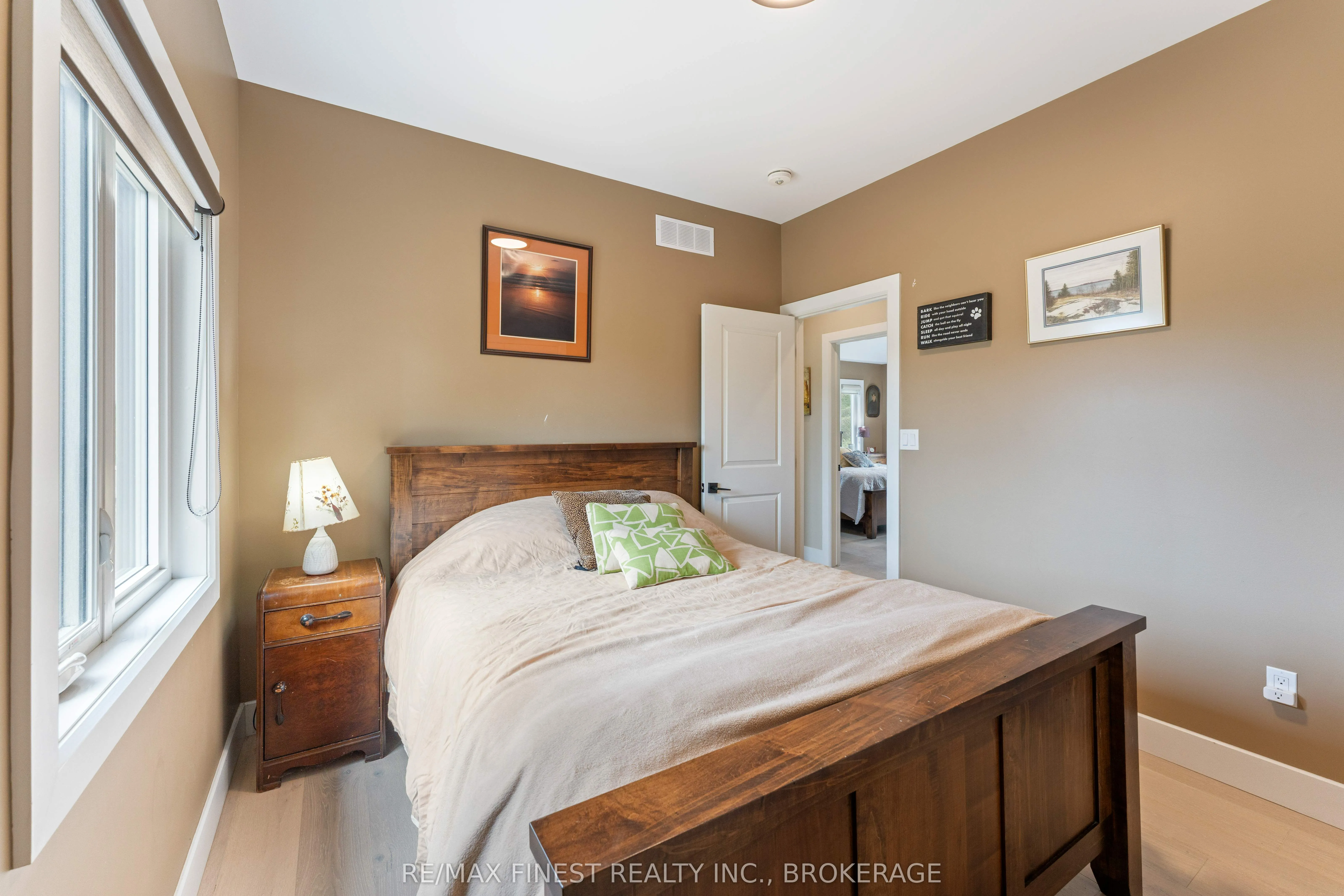 3266 Harrowsmith Road