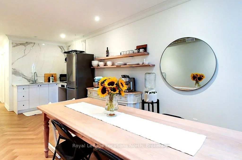 8 Sykes Street N