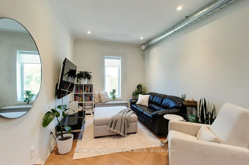 8 Sykes Street N
