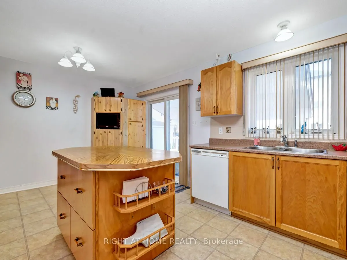 144 Sandra Crescent