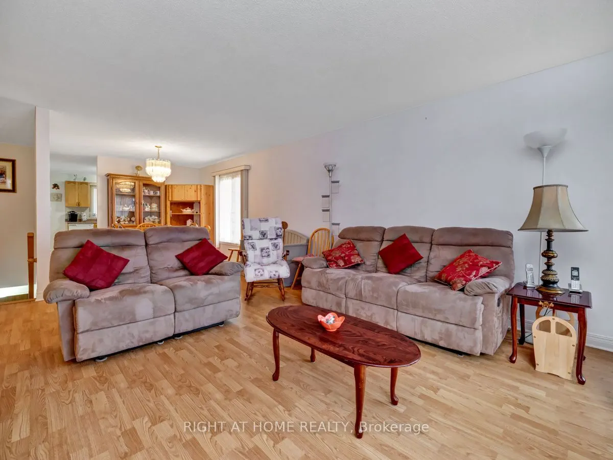 144 Sandra Crescent
