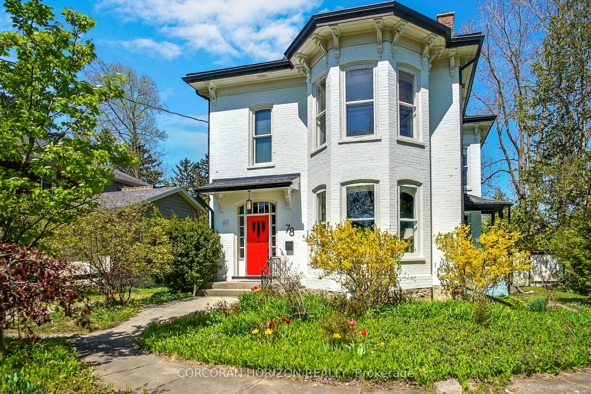 78 William Street W