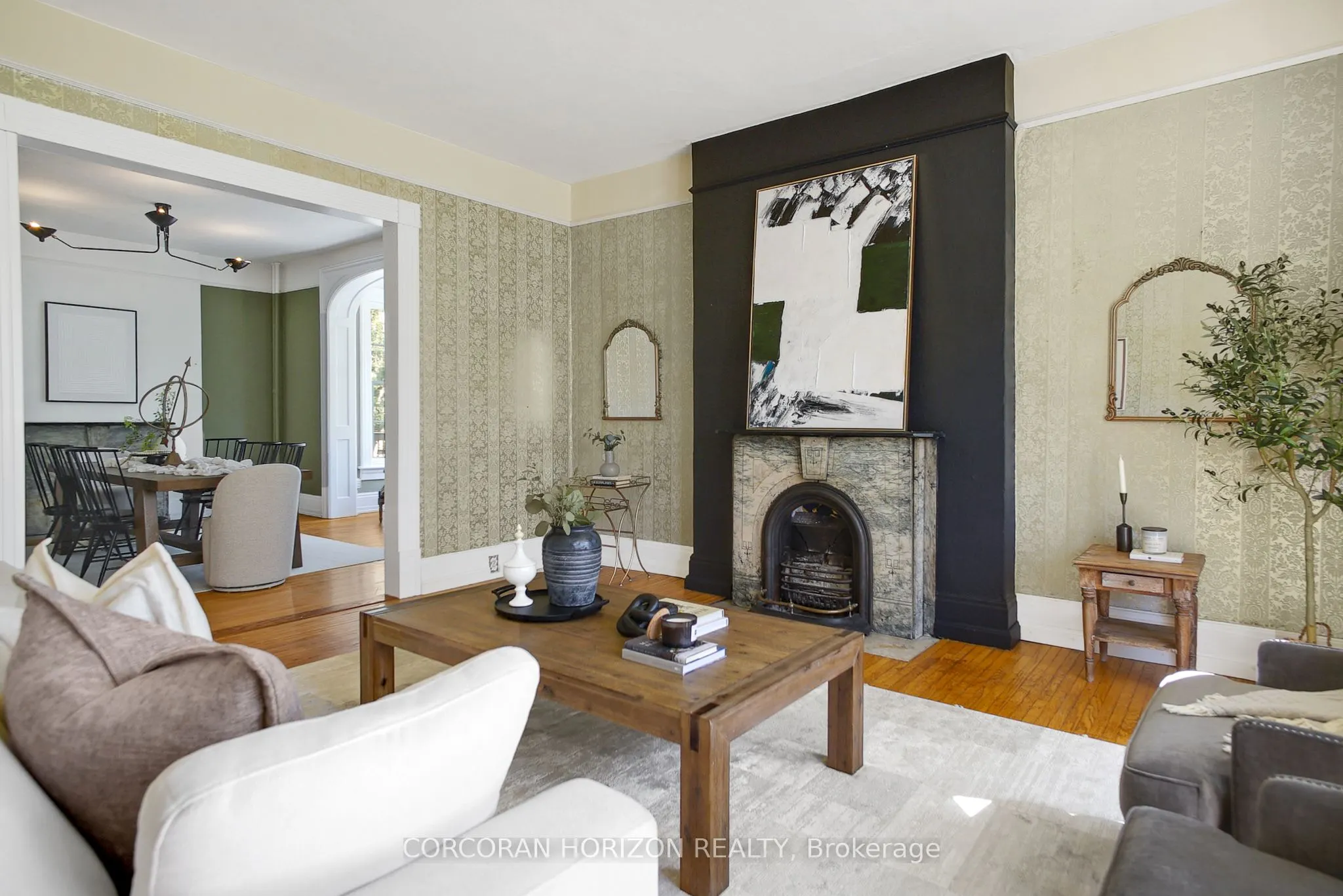 78 William Street W