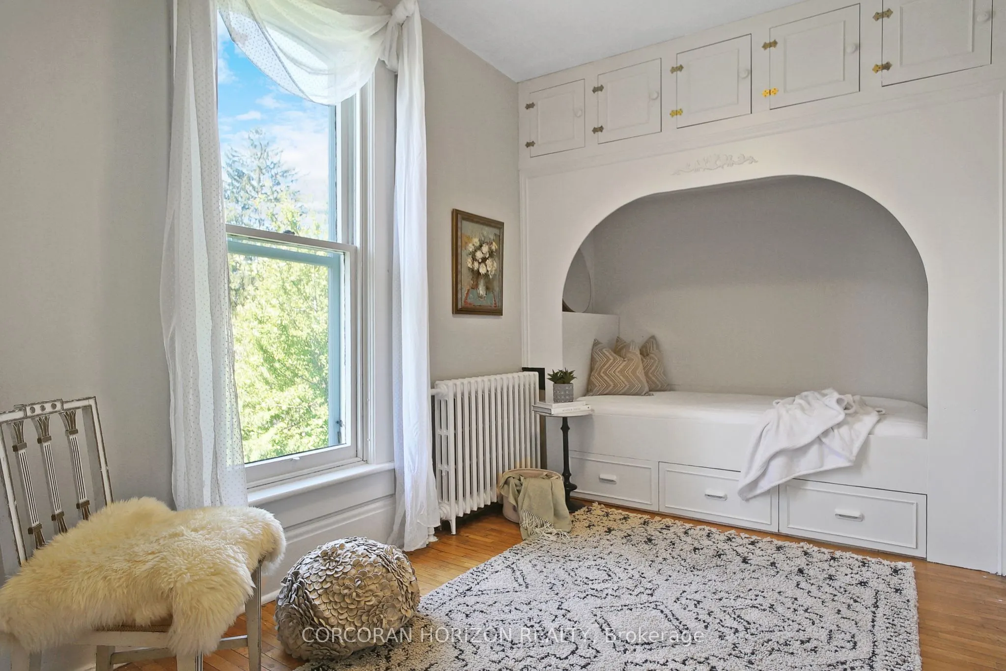 78 William Street W