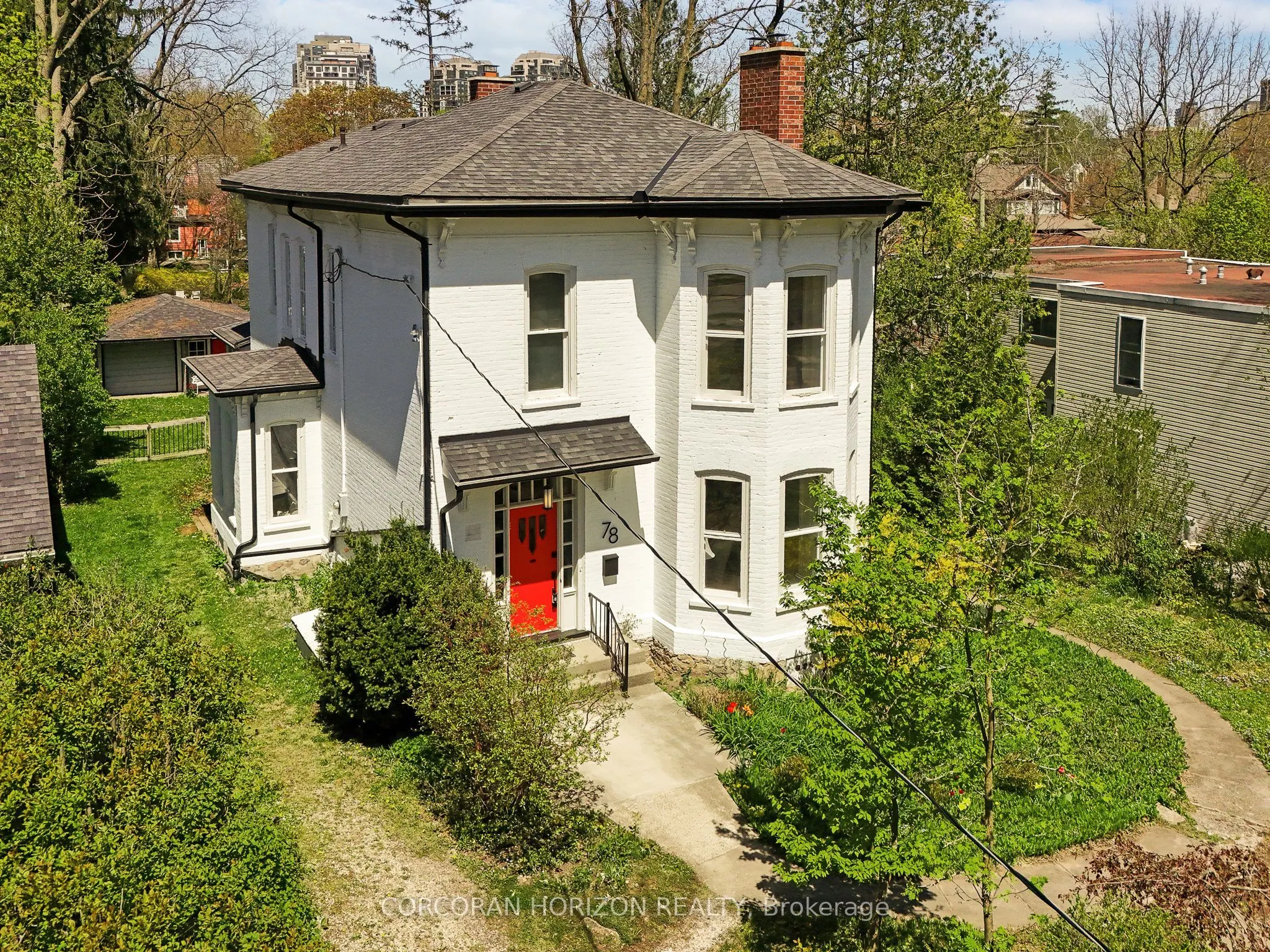 78 William Street W