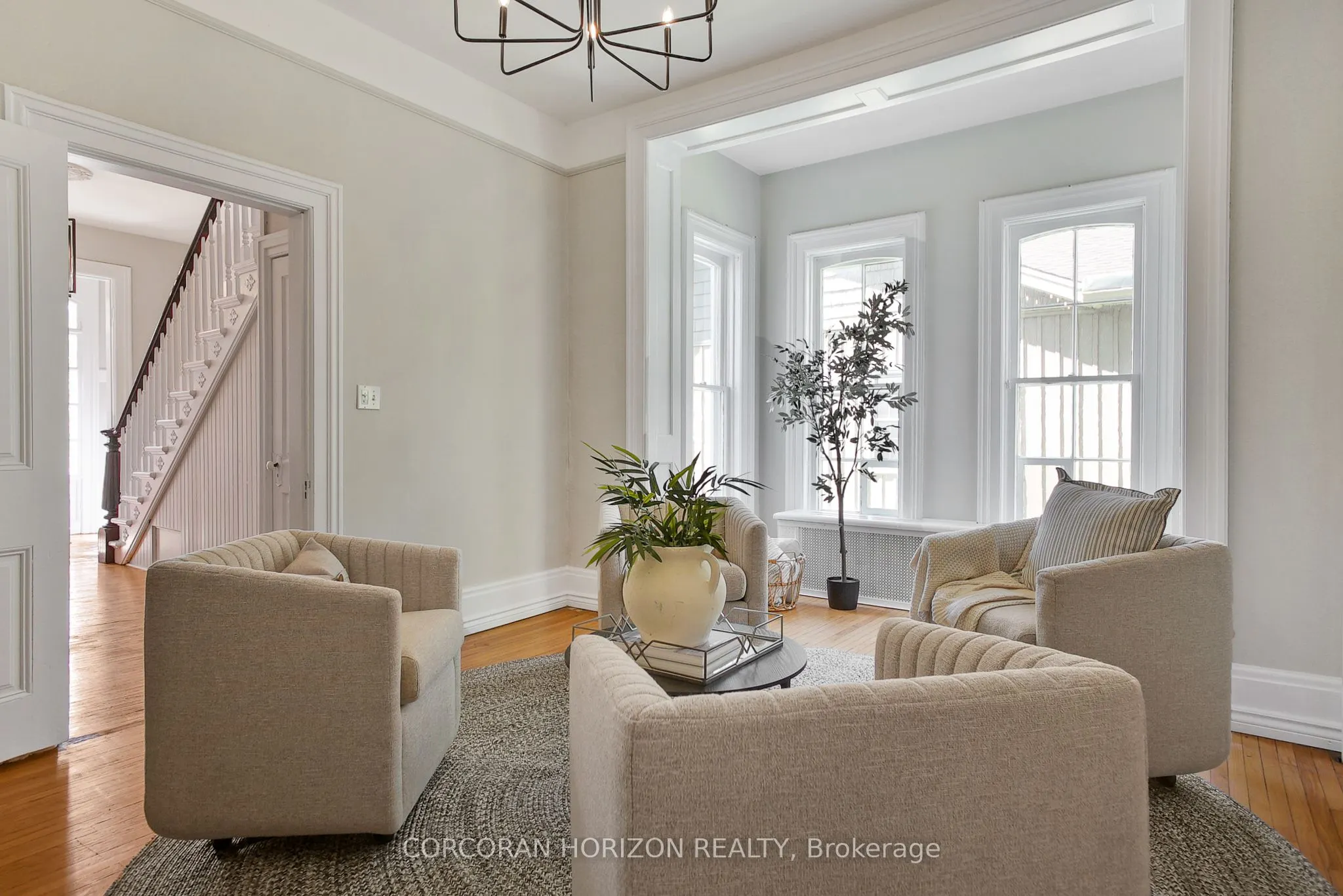 78 William Street W
